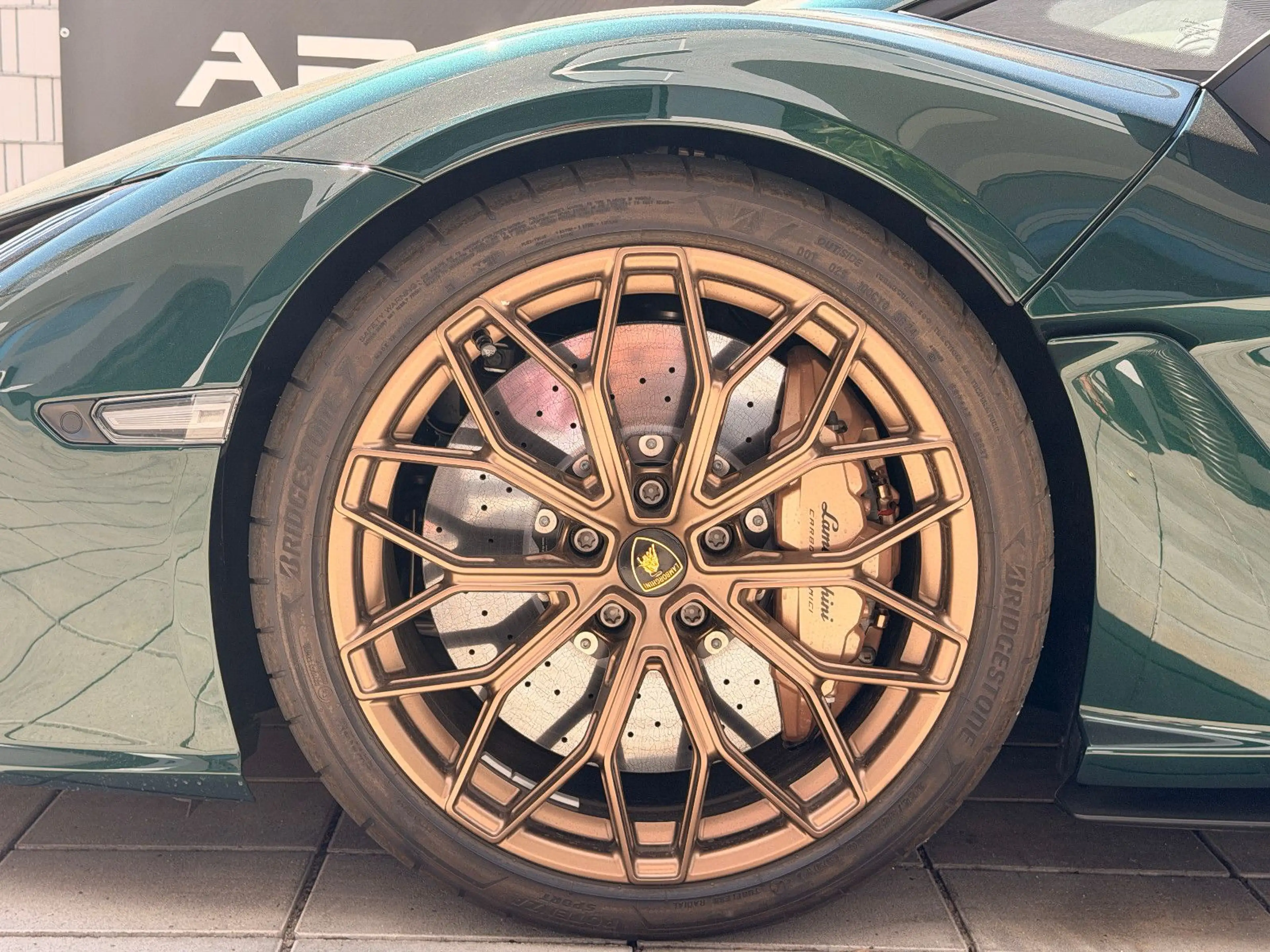 Lamborghini Revuelto *INT.CARBON*SONUS*2DISP.*FULL-ASSIST* — photo 10