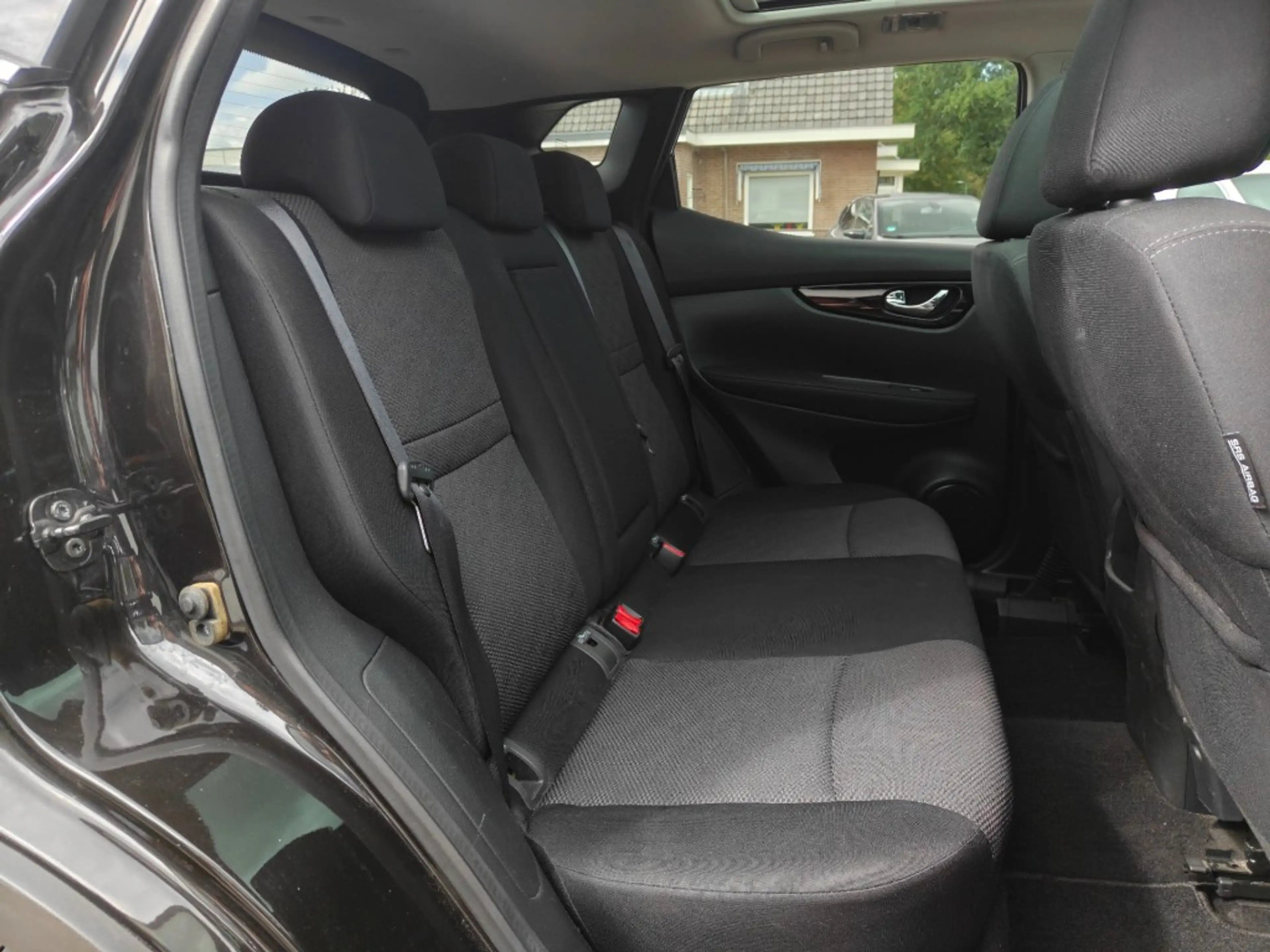 Nissan Qashqai 1.6 N-Vision — photo 15