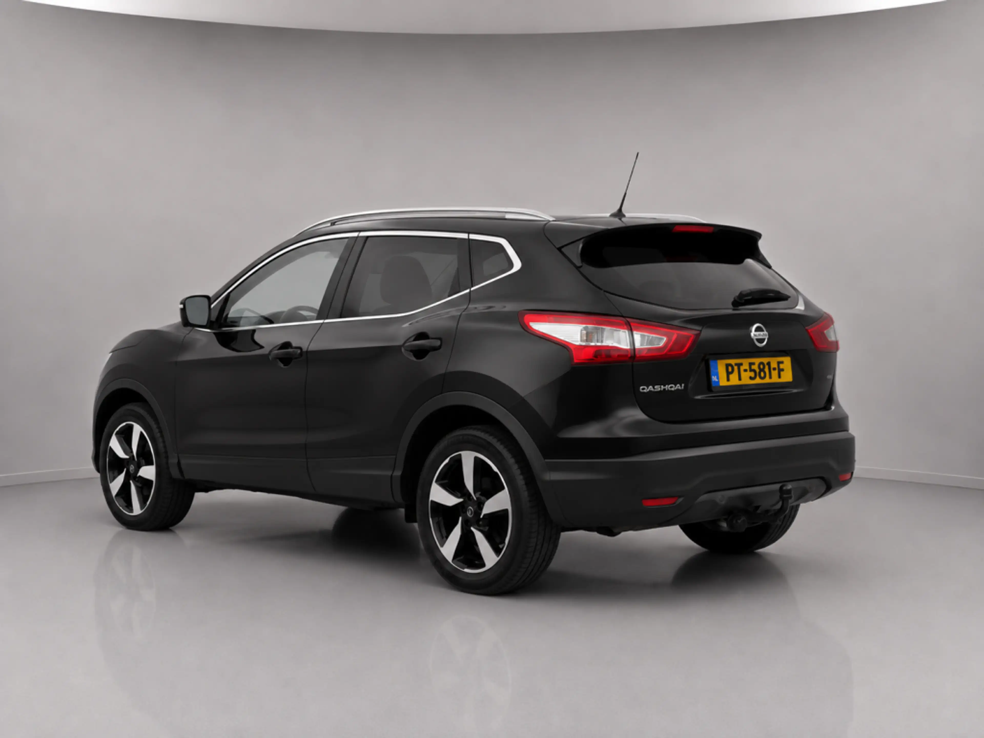 Nissan Qashqai 1.6 N-Vision — photo 10