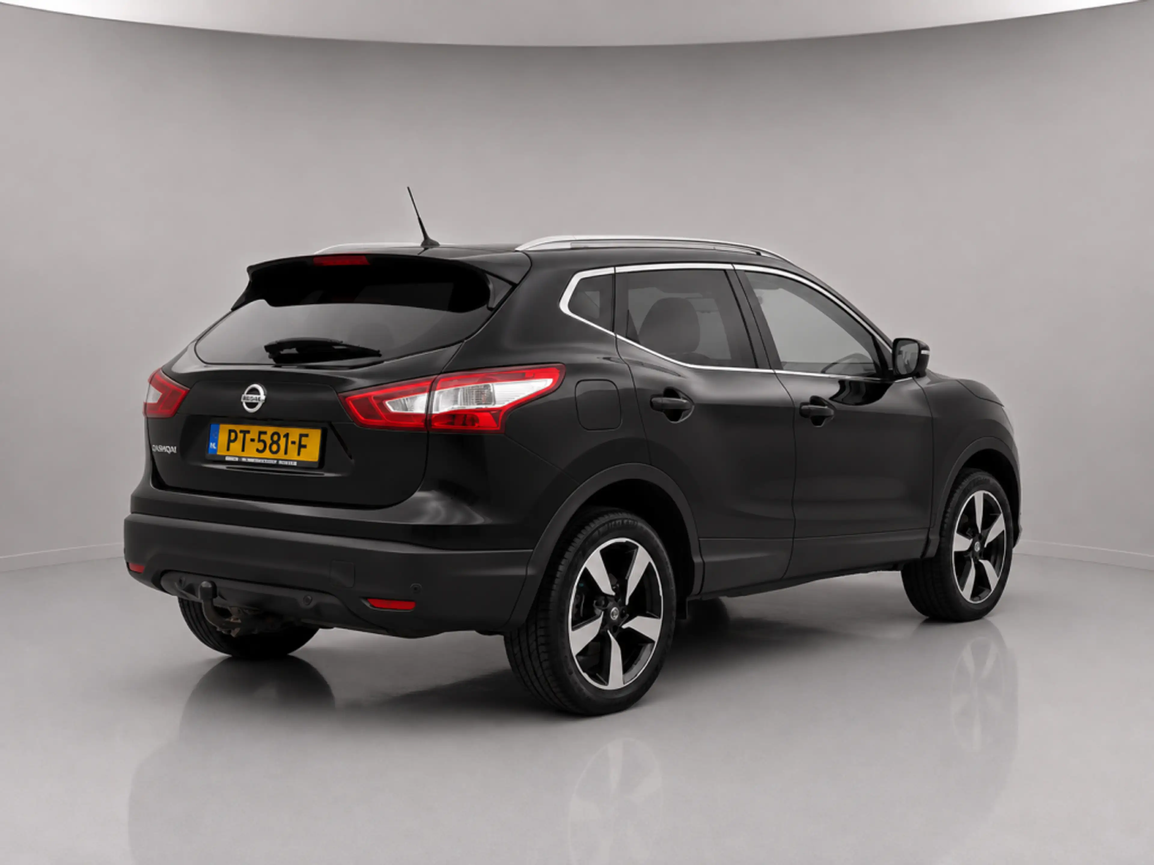 Nissan Qashqai 1.6 N-Vision — photo 2