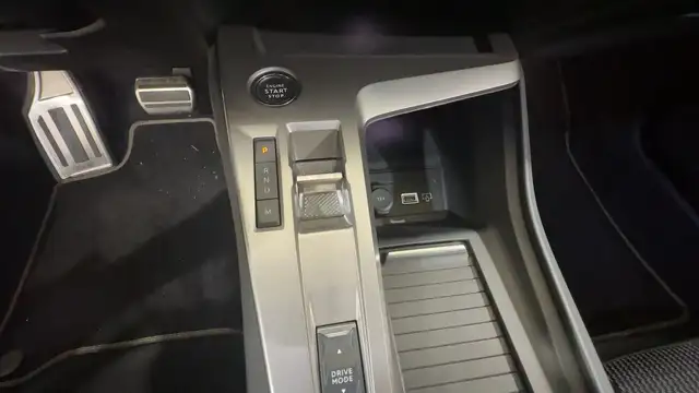 Peugeot 408 view 3