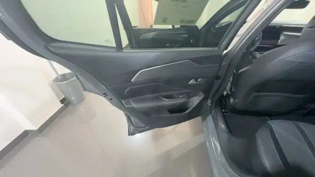 Peugeot 408 view 19