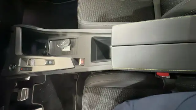 Peugeot 408 view 5