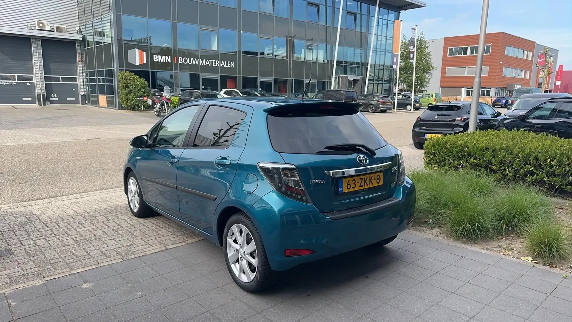 Toyota Yaris 1.5 Full Hybrid Dynamic Groen - 2