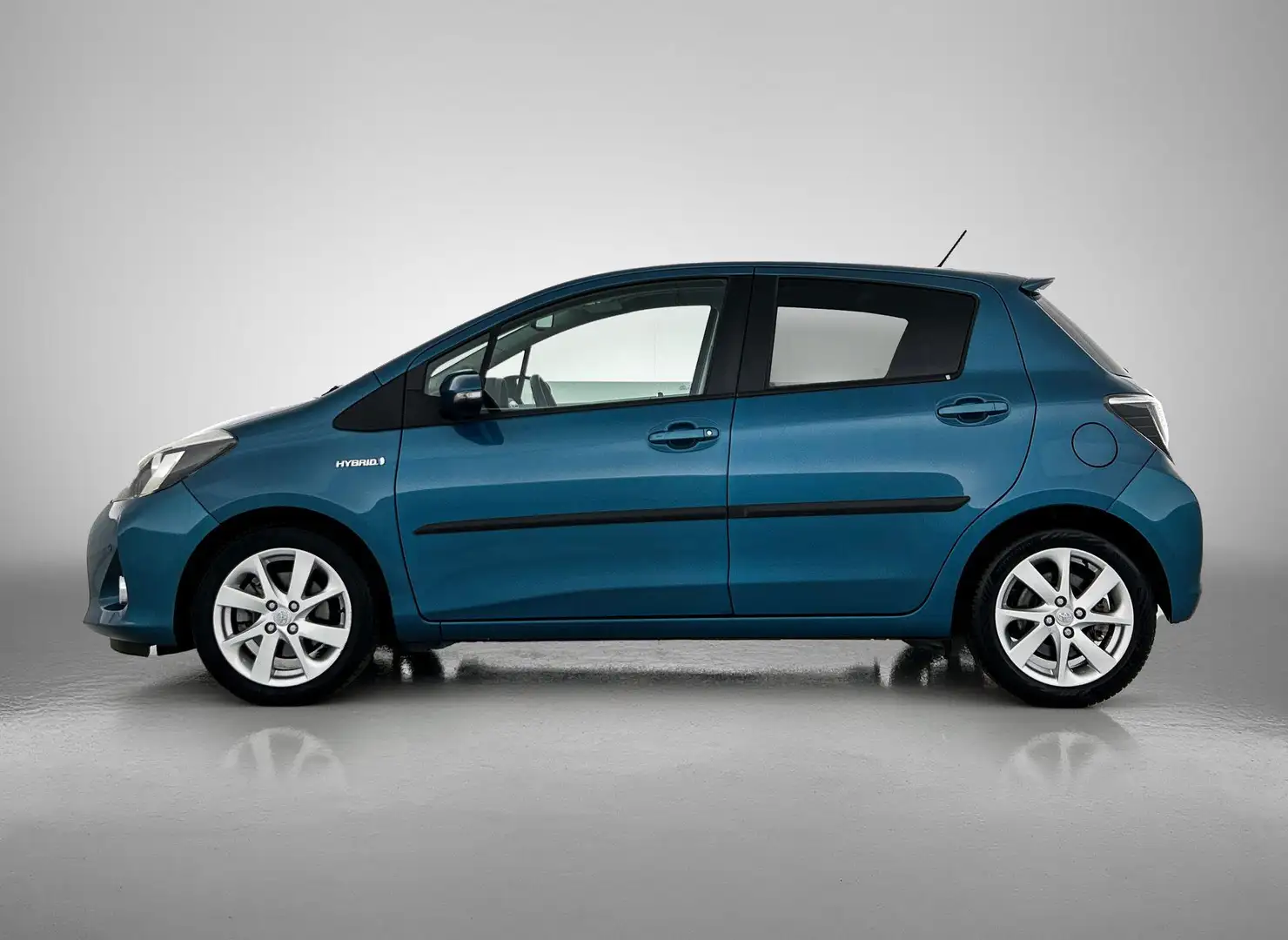 Toyota Yaris 1.5 Full Hybrid Dynamic Groen - 2