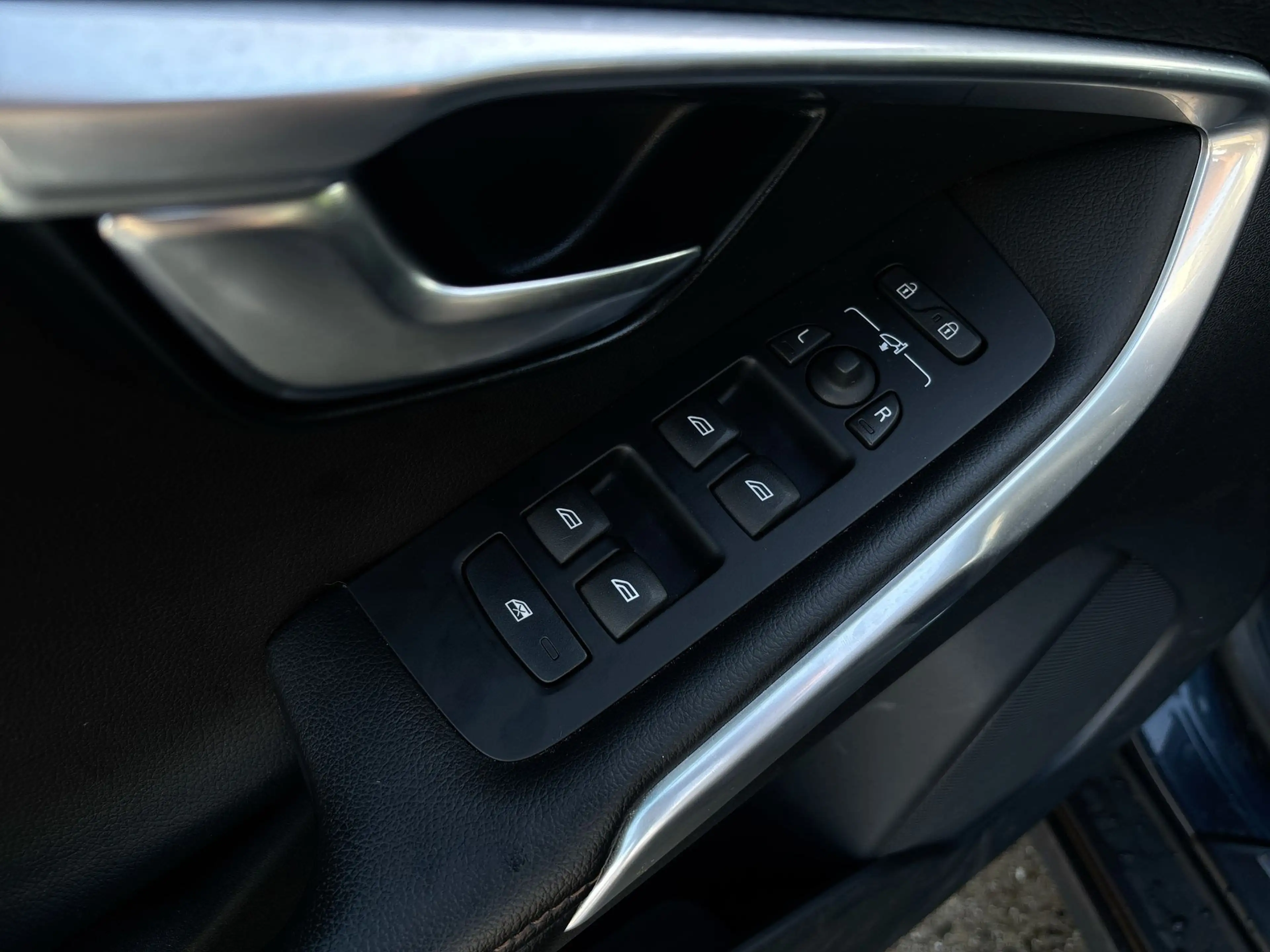 Volvo V40 Cross Country 1.5 T3 Polar+ Luxury |STOELVERW.|TREKHAAK|CLIMA|NA — photo 6