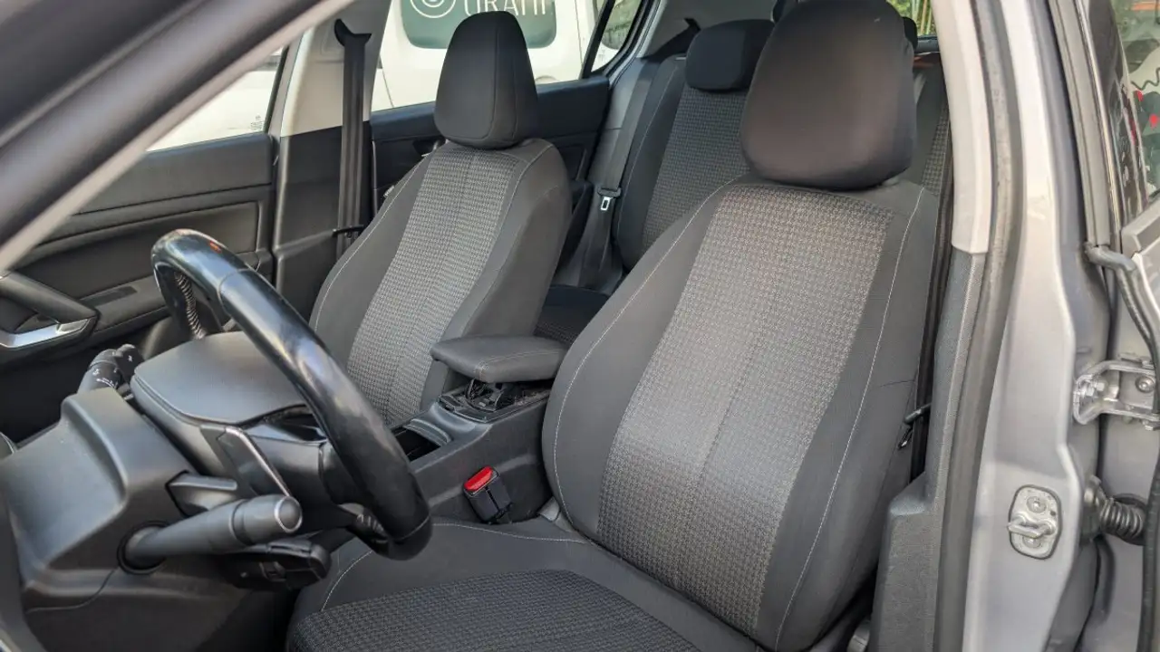 Peugeot 308 308 SW — photo 10
