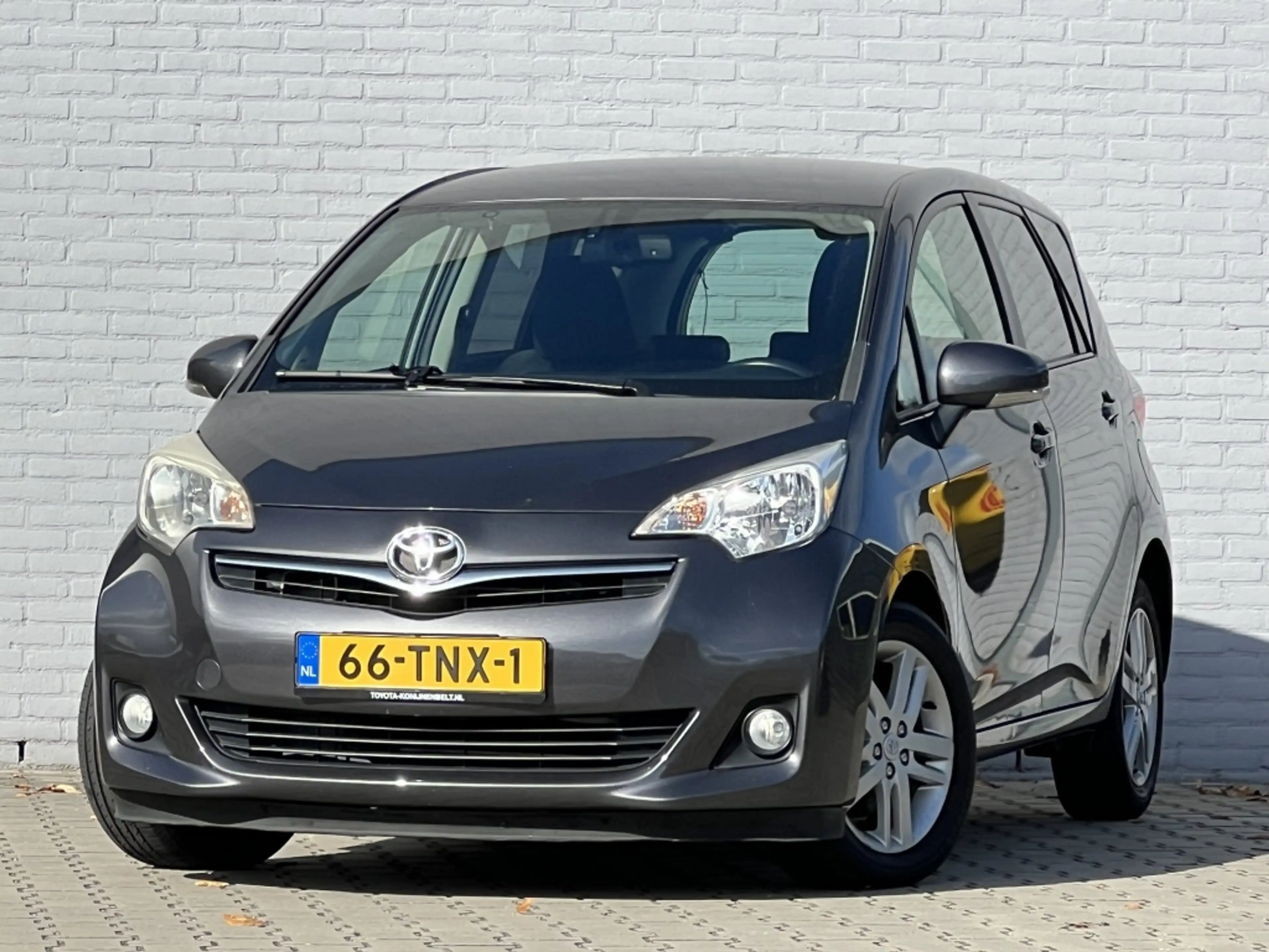 Toyota Verso-S 1.3 VVT-i Dynamic Automaat | NL auto | Navi | Keyl — photo 2
