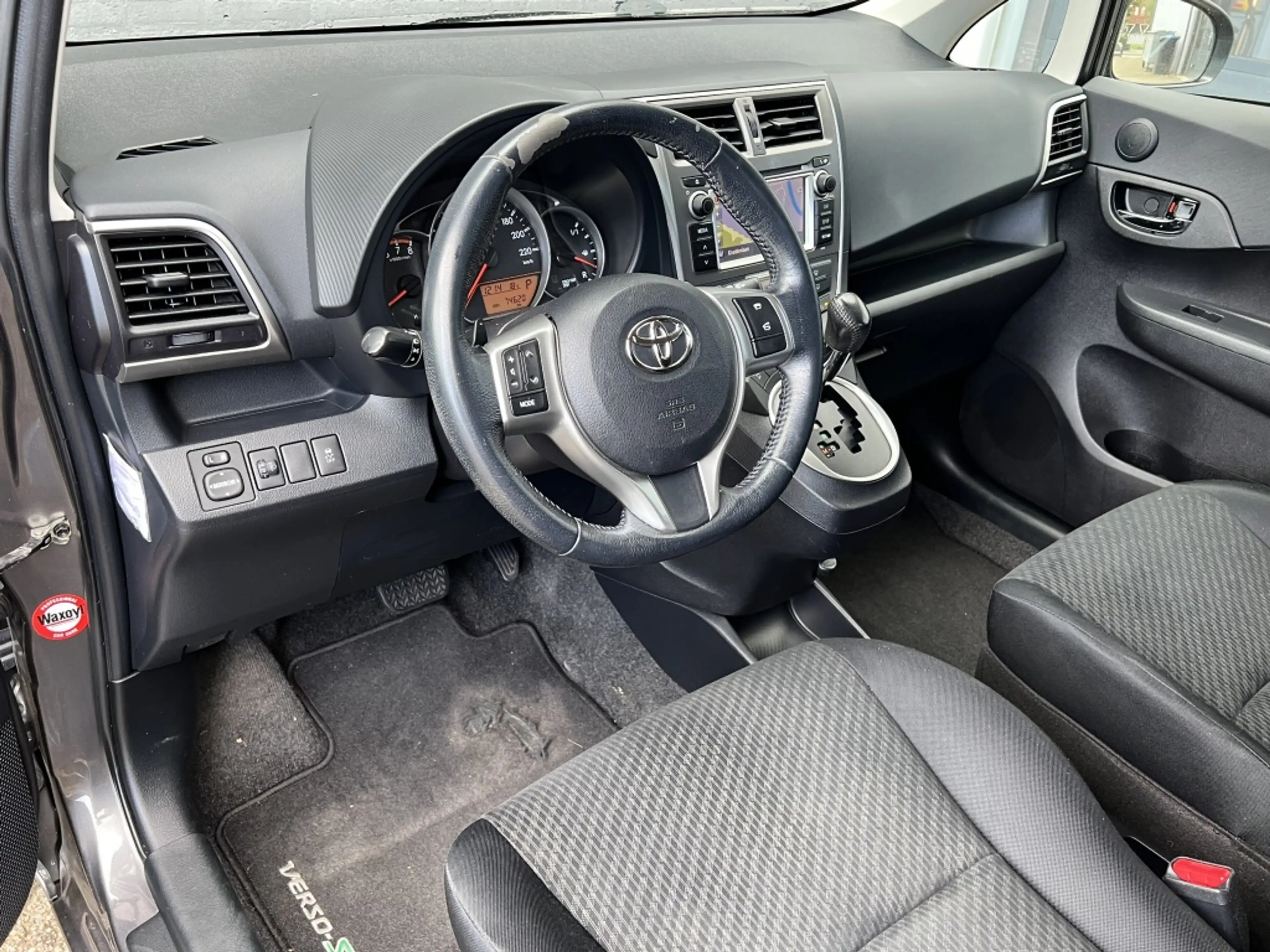 Toyota Verso-S 1.3 VVT-i Dynamic Automaat | NL auto | Navi | Keyl — photo 12