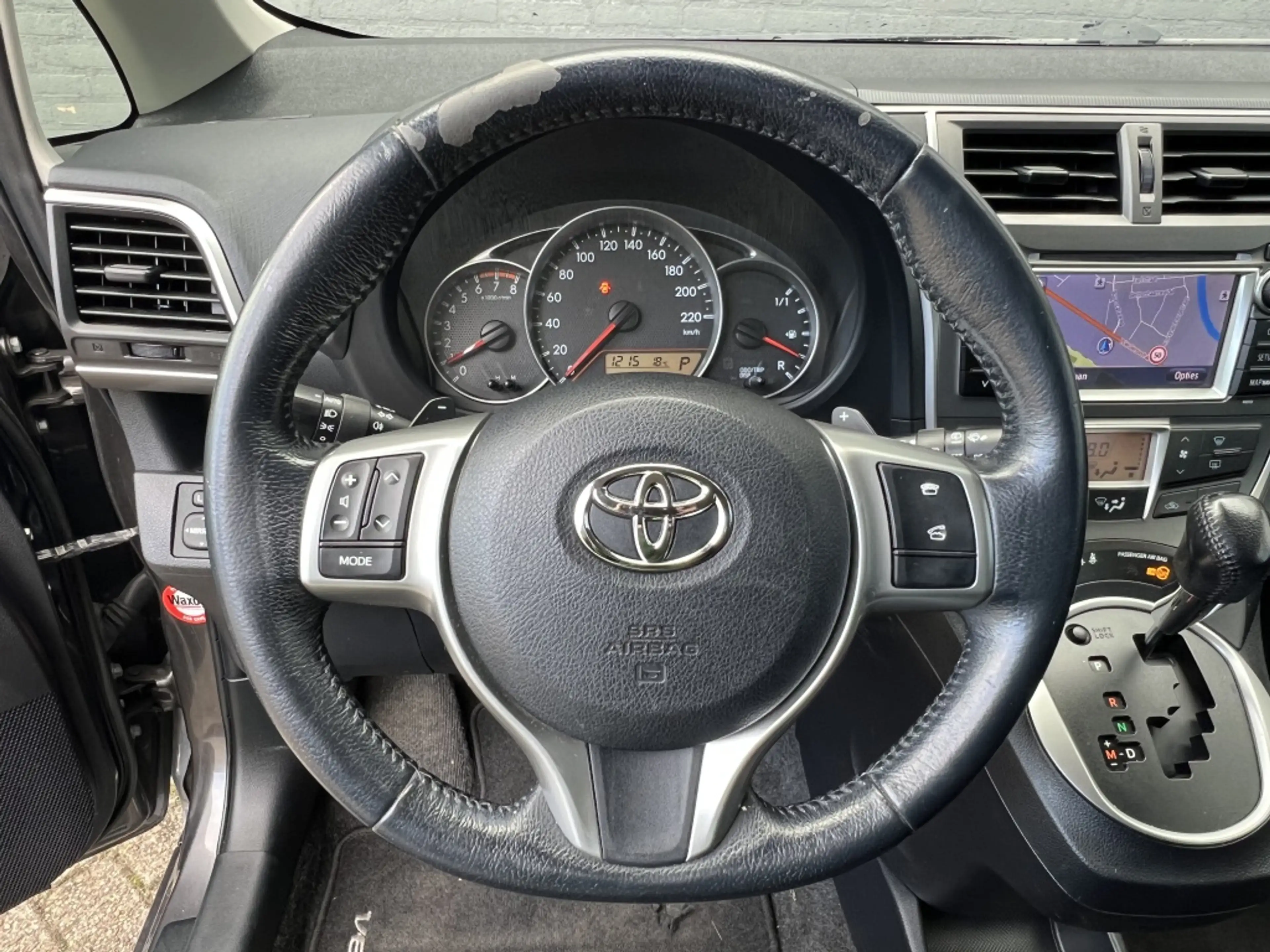 Toyota Verso-S 1.3 VVT-i Dynamic Automaat | NL auto | Navi | Keyl — photo 16