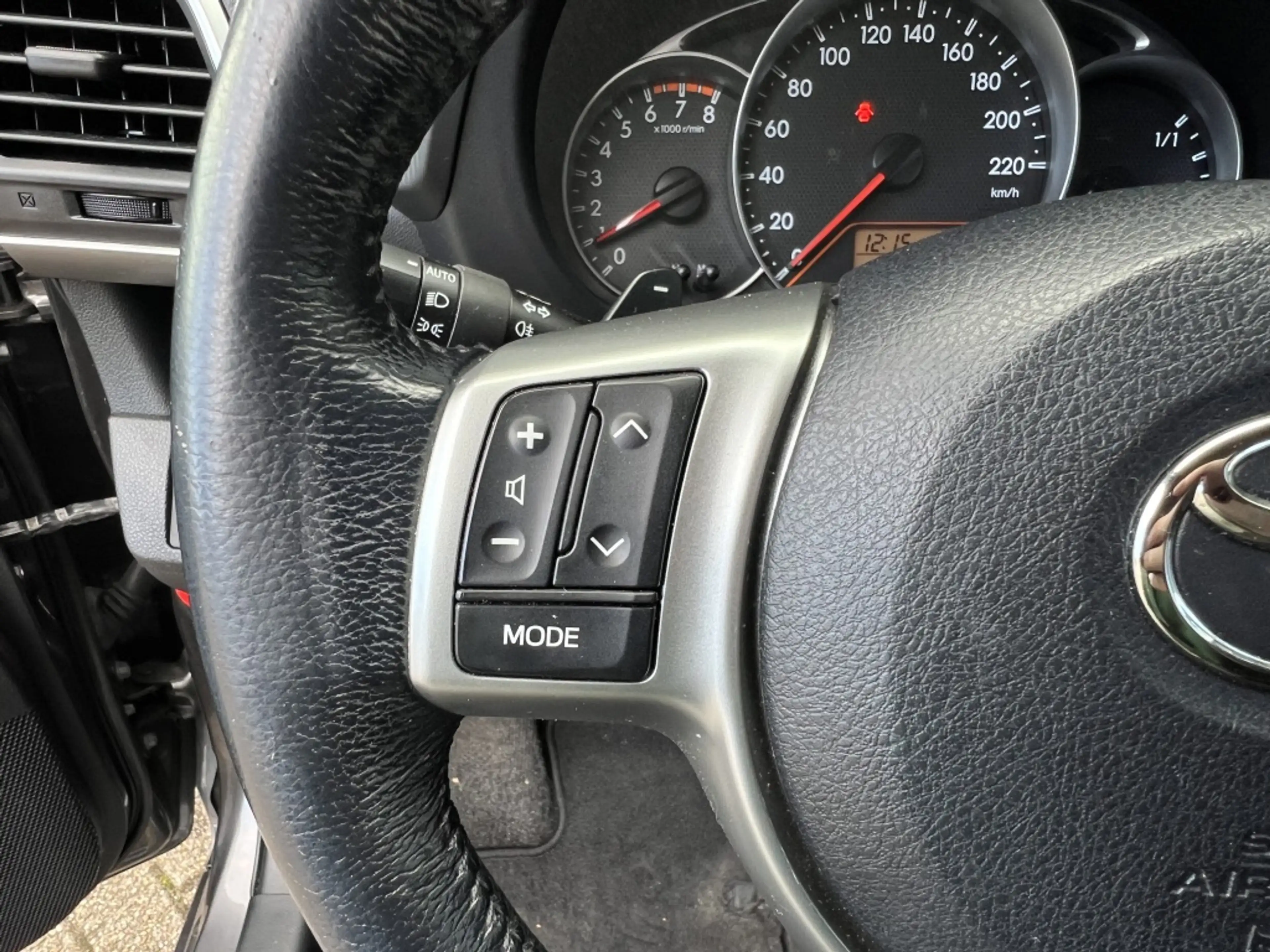 Toyota Verso-S 1.3 VVT-i Dynamic Automaat | NL auto | Navi | Keyl — photo 17