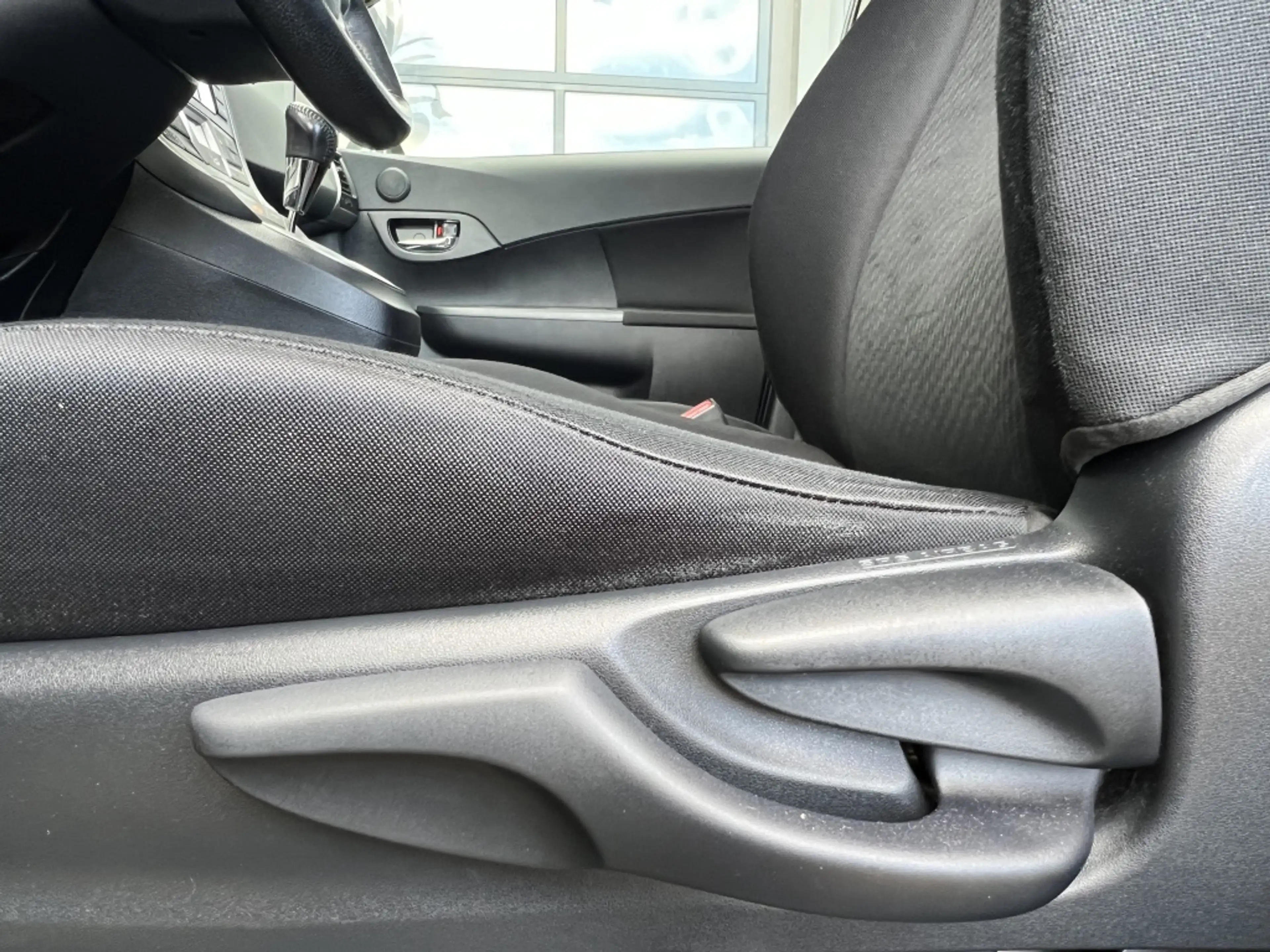 Toyota Verso-S 1.3 VVT-i Dynamic Automaat | NL auto | Navi | Keyl — photo 15