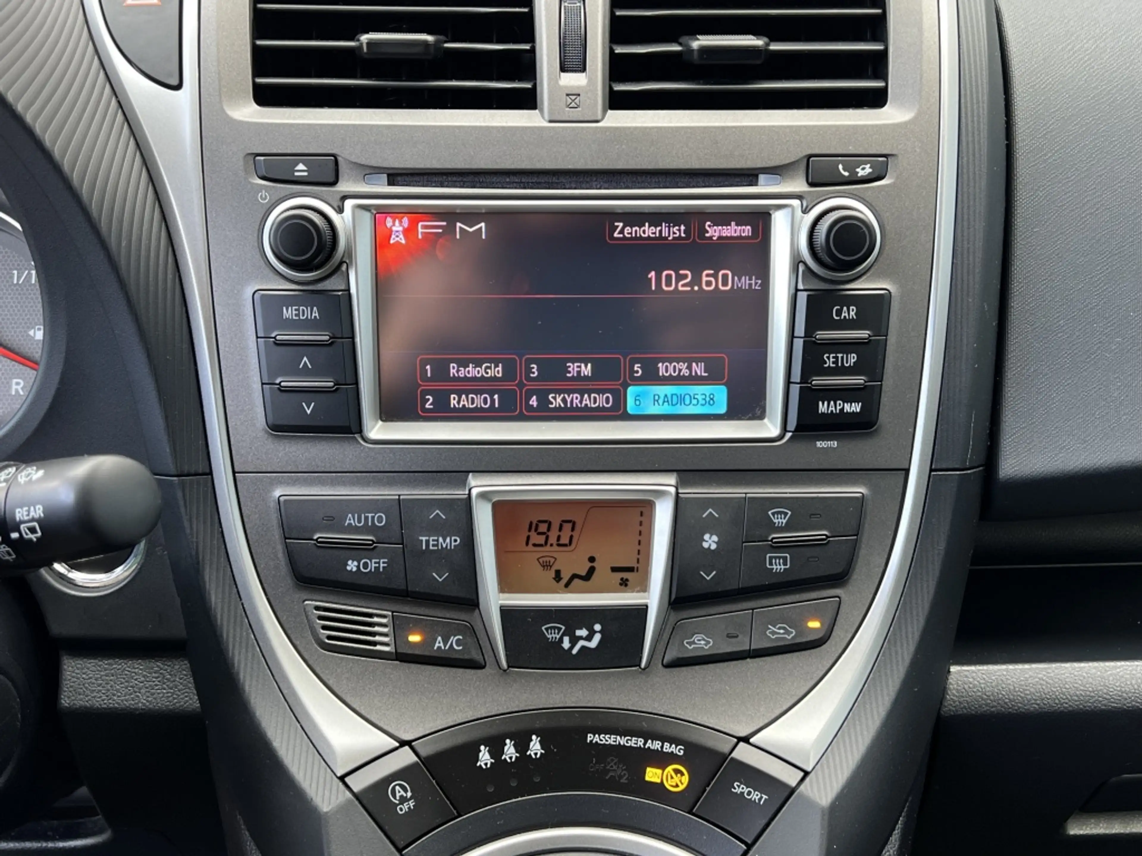 Toyota Verso-S 1.3 VVT-i Dynamic Automaat | NL auto | Navi | Keyl — photo 24