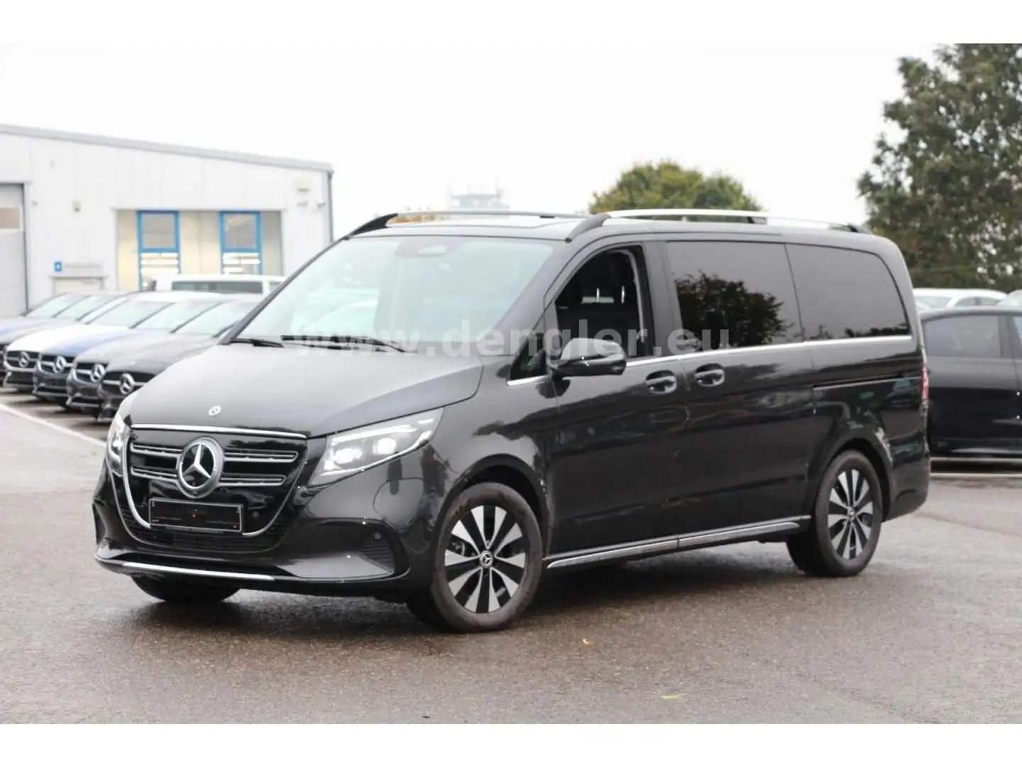 Mercedes-Benz EQV 300 300 - BM 447 Long PHASE 2 Noir - 1