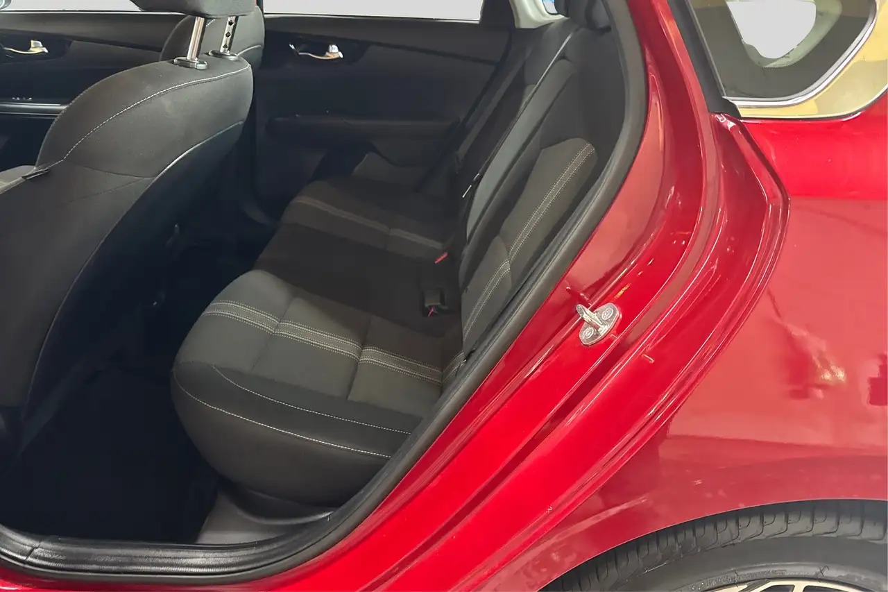 Kia Forte снимка Kia Forte
