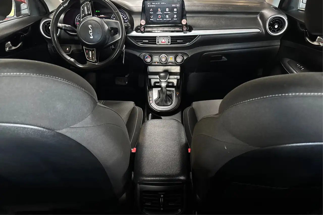 Kia Forte снимка Kia Forte