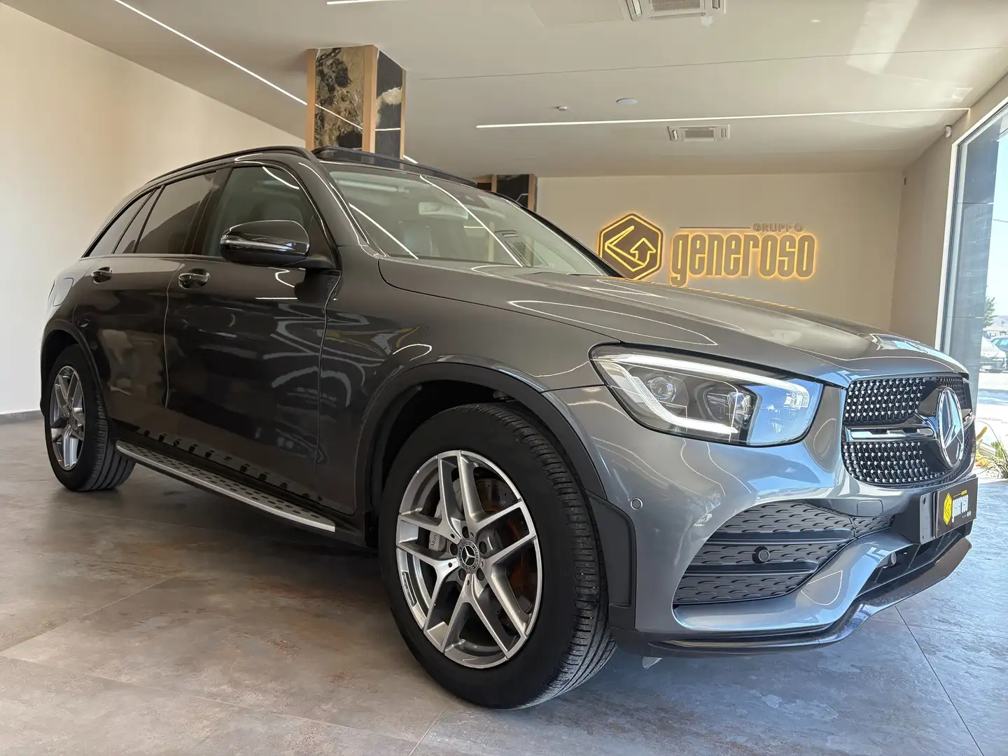 Mercedes-Benz GLC 300 d Premium Plus 4matic auto AMG Grigio - 2