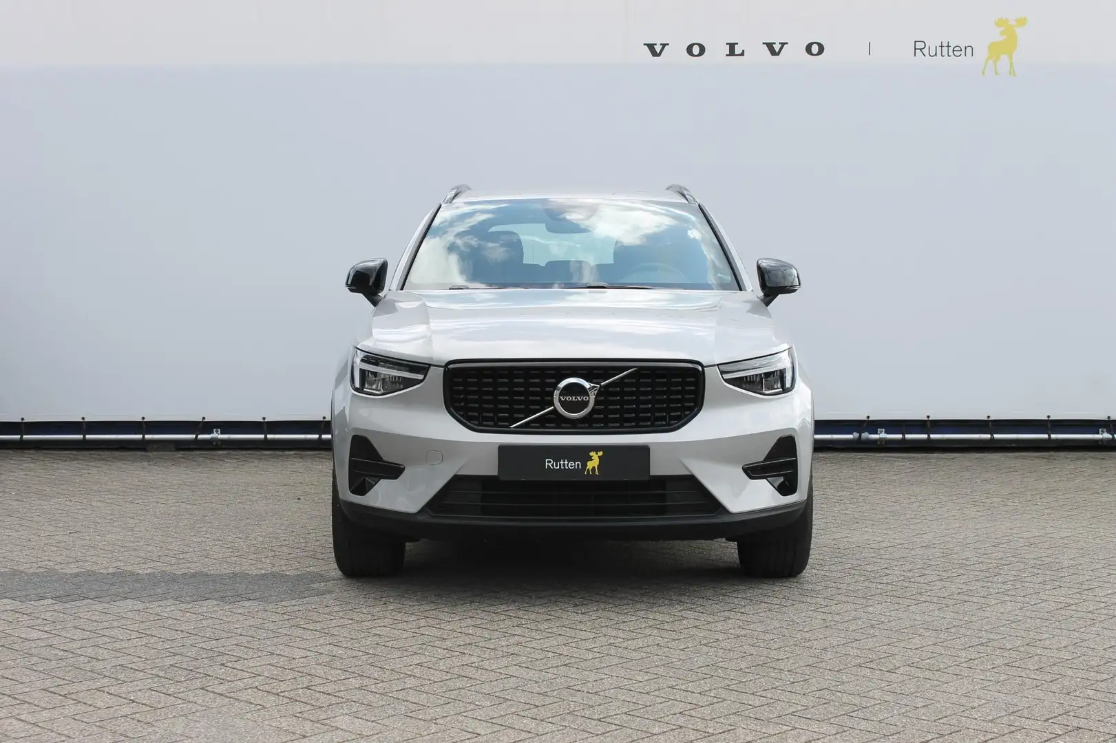 Volvo XC40 B4 211PK Automaat Plus Dark Blis / Adaptieve Cruis Gris - 2