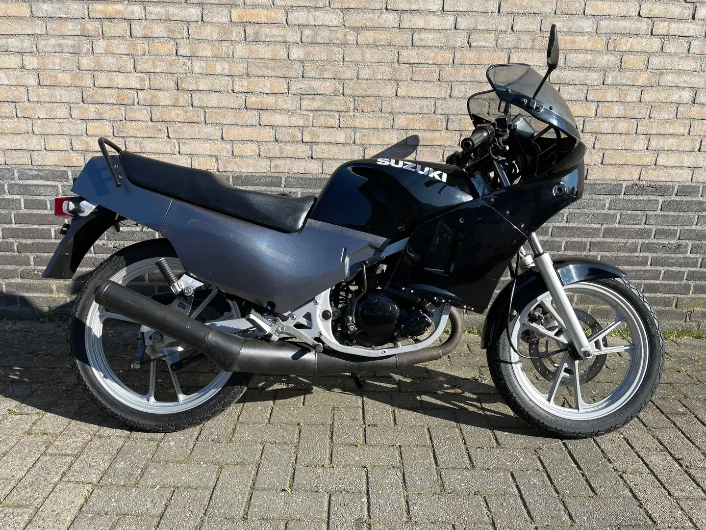 Suzuki RG 80 - 1