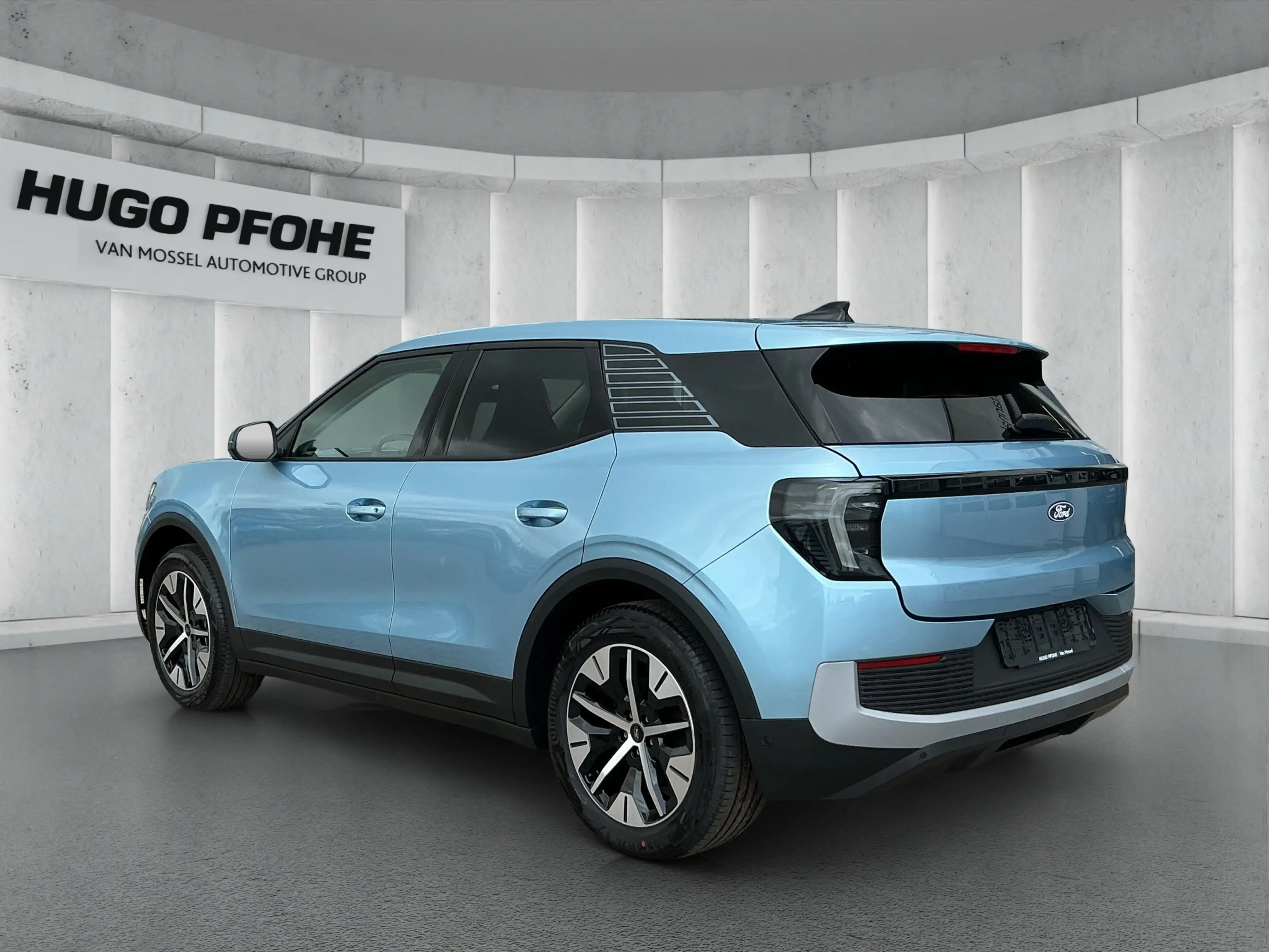 Ford Explorer Select Extended Range 79kWh RWD Sports Utility Veh — photo 3