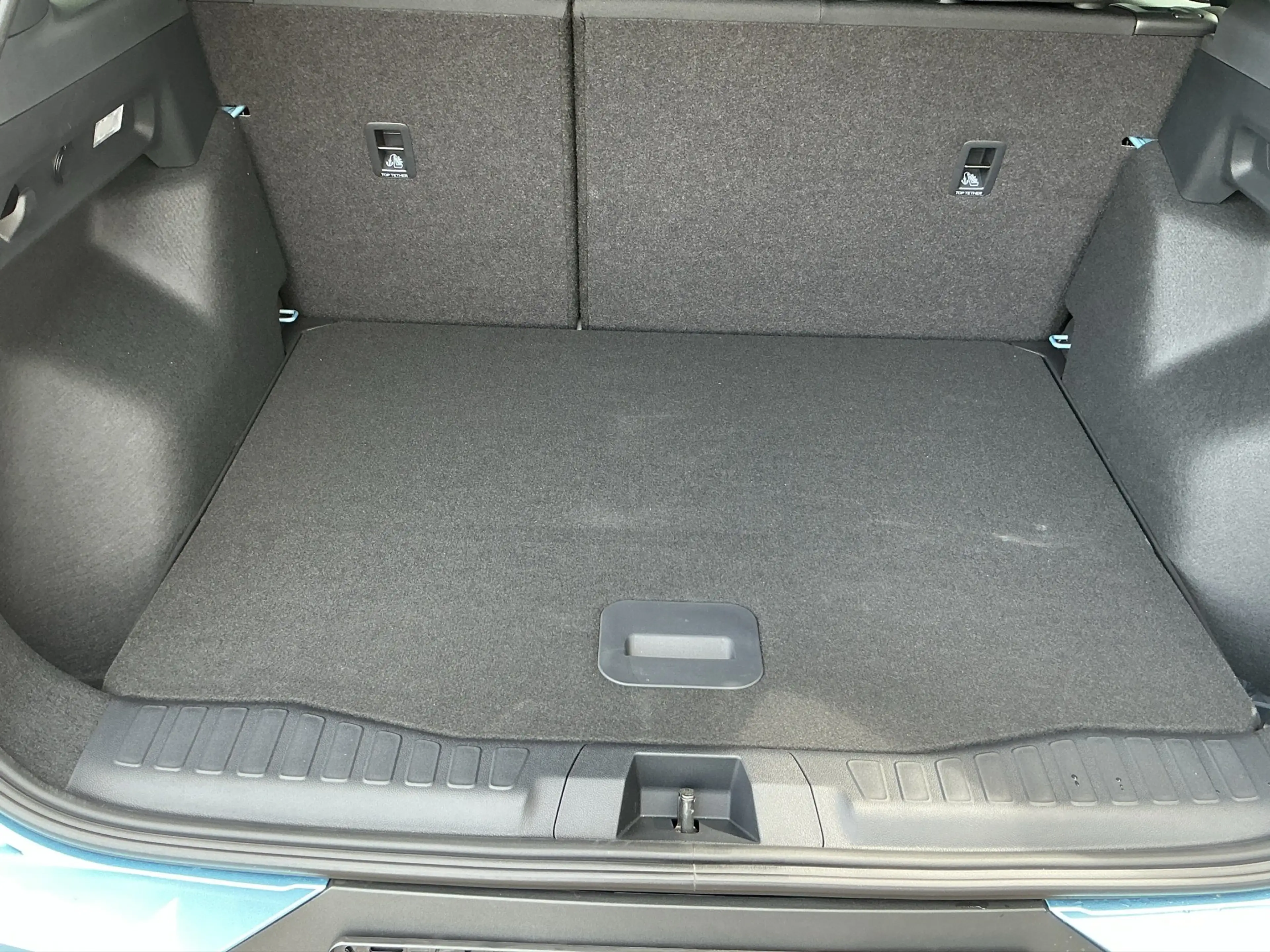 Ford Explorer Select Extended Range 79kWh RWD Sports Utility Veh — photo 15