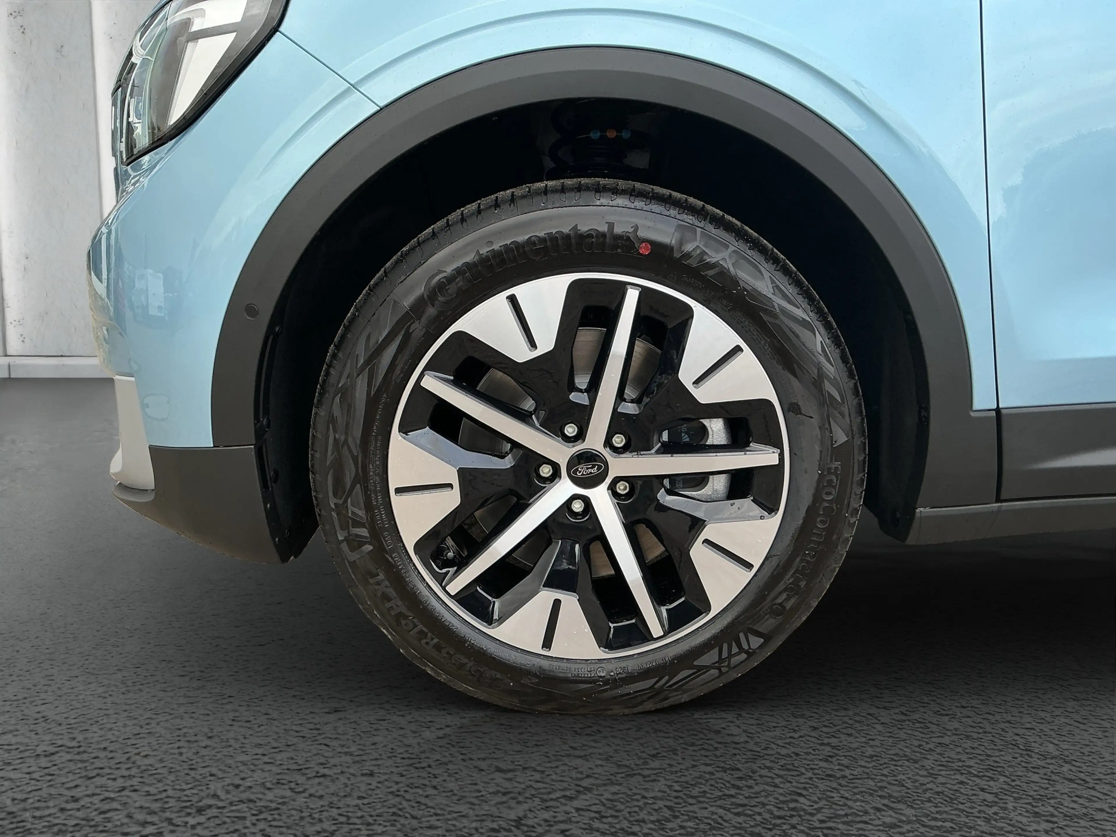 Ford Explorer Select Extended Range 79kWh RWD Sports Utility Veh — photo 9