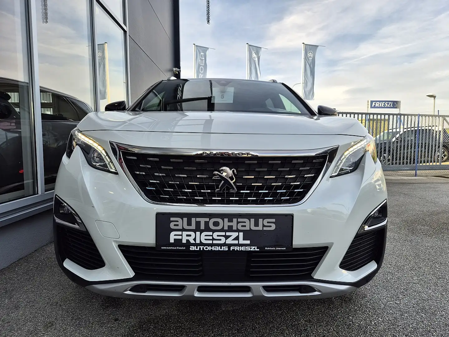 Peugeot 5008 1,2 PureTech 130 S&S GT Line *7-Sitzer* Blanc - 2