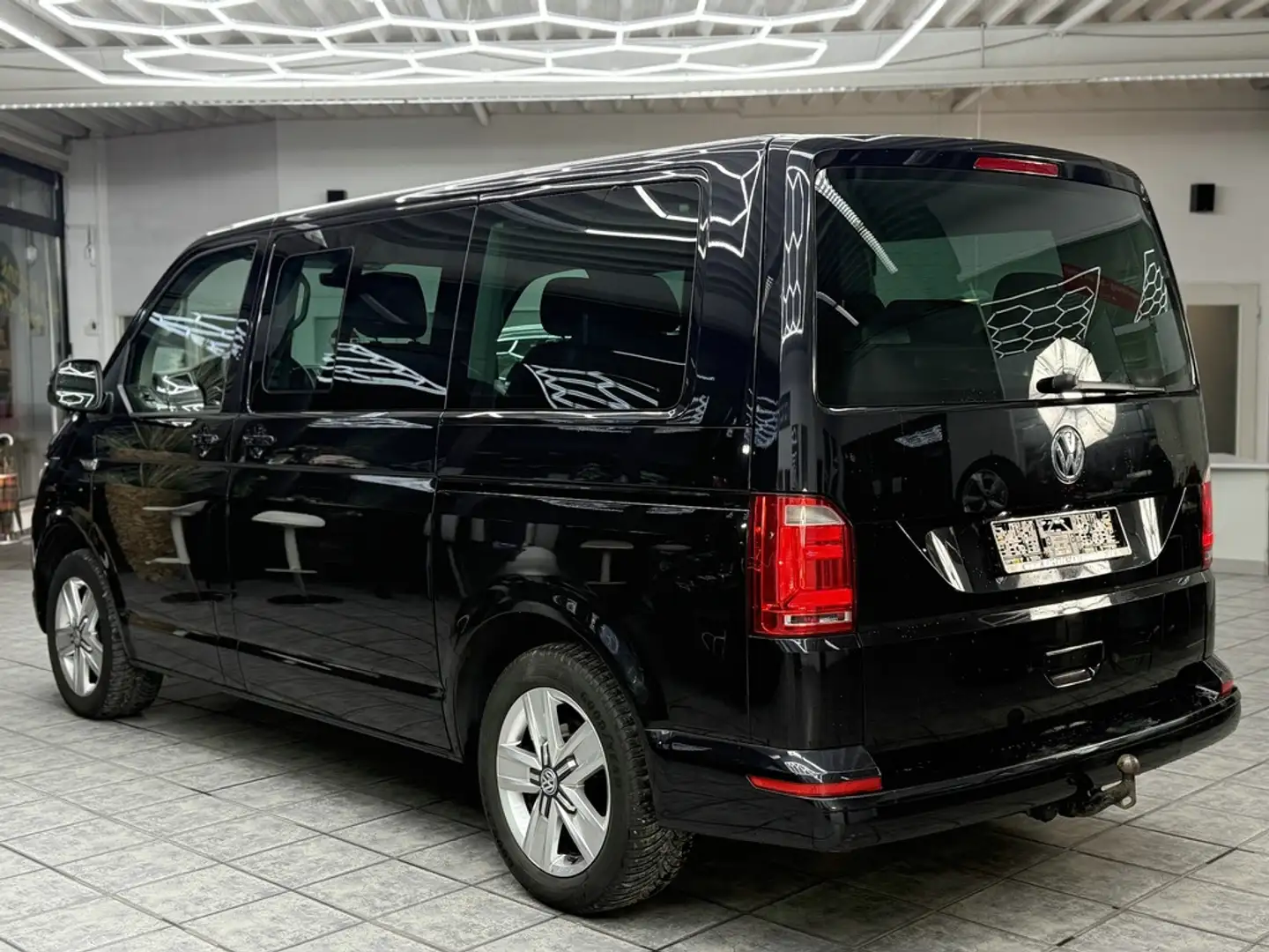 Volkswagen T6 Multivan 2.0 TDI 4Motion Comfortl., 7-Sitzer Schwarz - 2