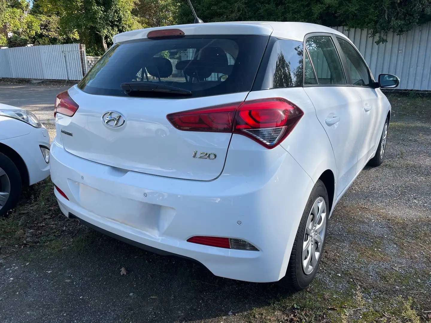 Hyundai i20 1,0 Select Facelift Weiß - 2