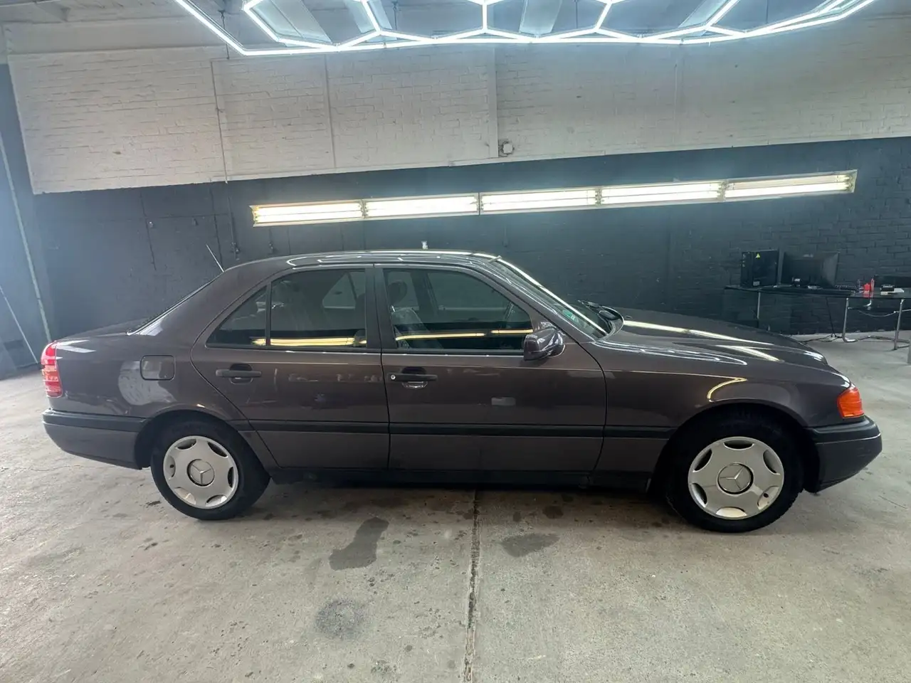 Mercedes-Benz C 180 /TÜV+H.KENNZEICHEN.NEU, foto 4