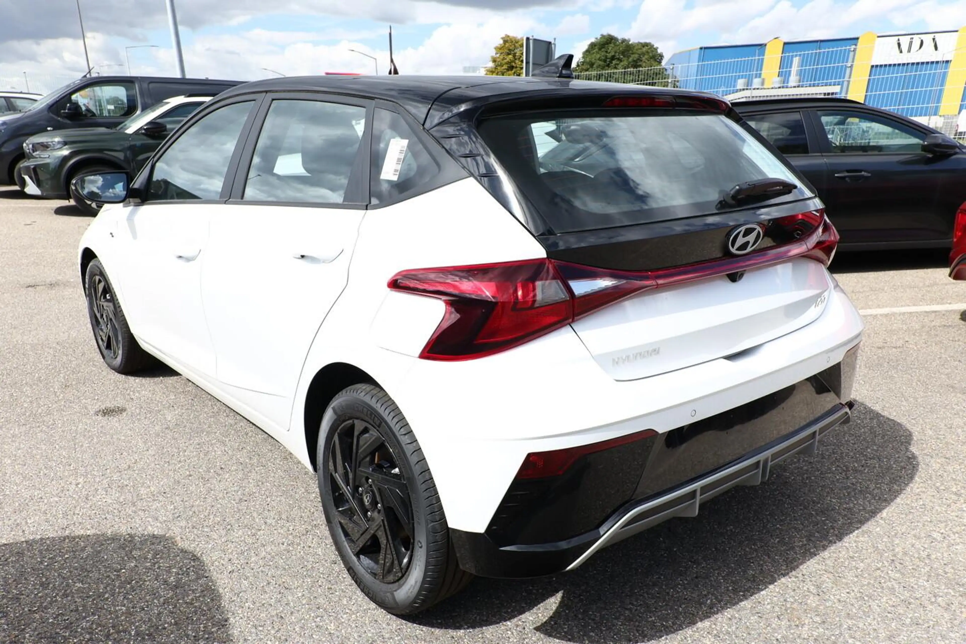 Hyundai i20 Blackline Blackl Nav CarPlay 16Z StyleP Temp Ka... — photo 4