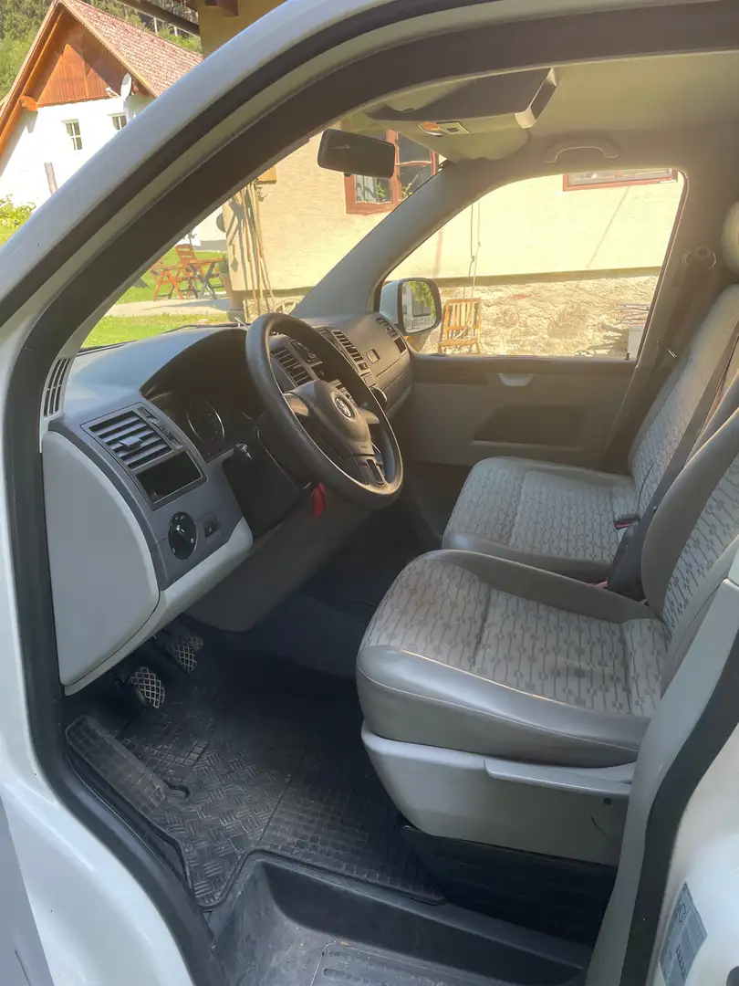 Volkswagen T5 Kombi Kombi 2,0 Entry TDI BMT D-PF Entry Weiß - 2