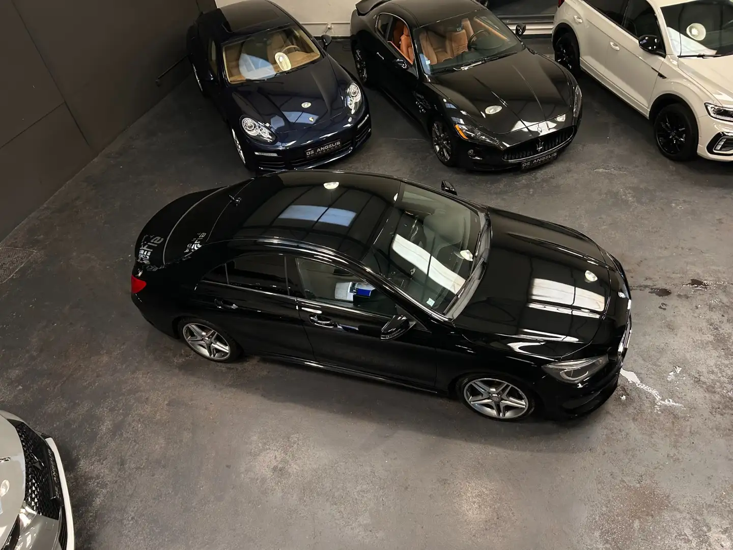 Mercedes-Benz CLA 180 AMG Noir - 2