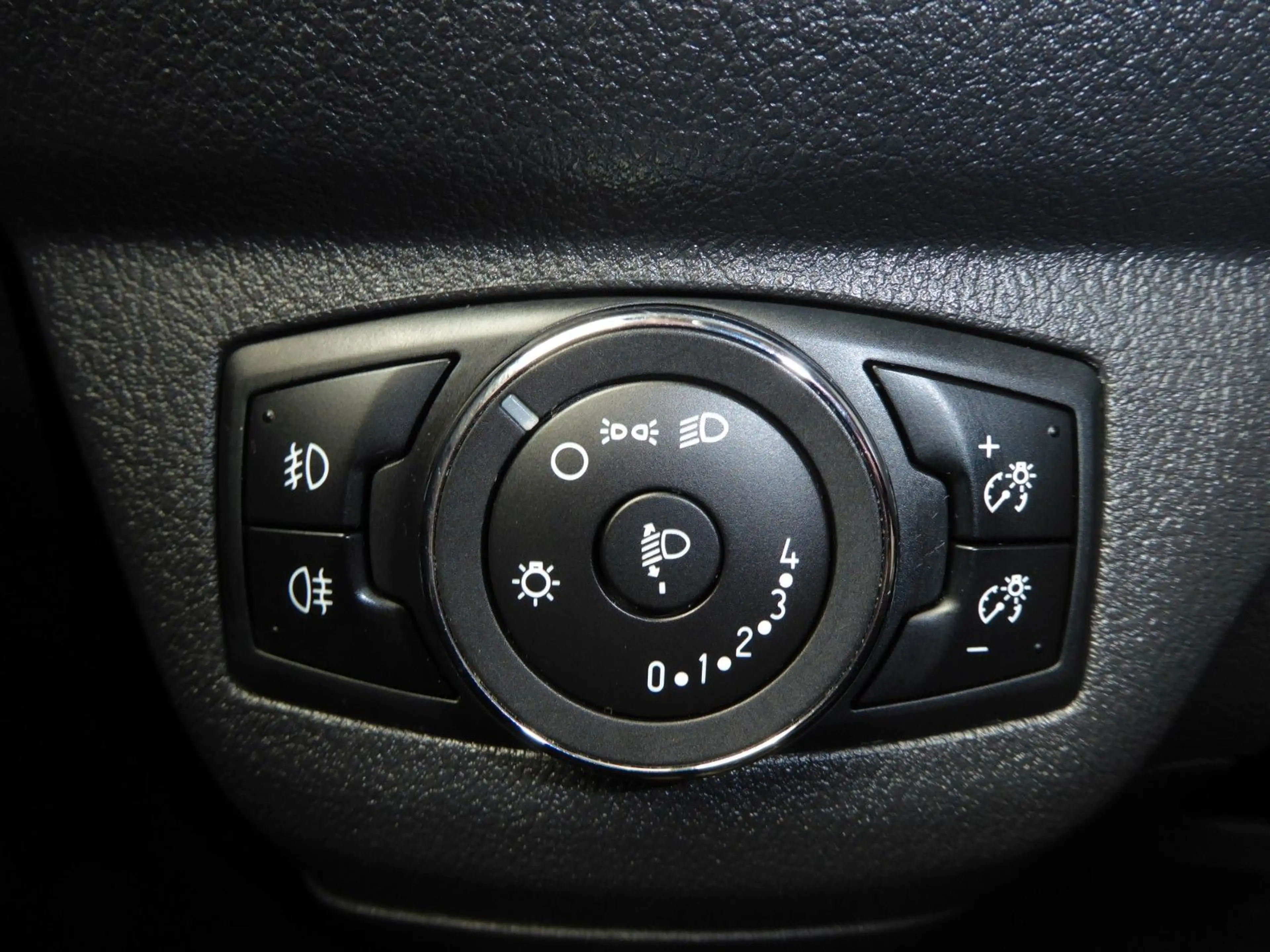Ford Tourneo Courier Trend Klima/Zahnriemen+HU neu — photo 19