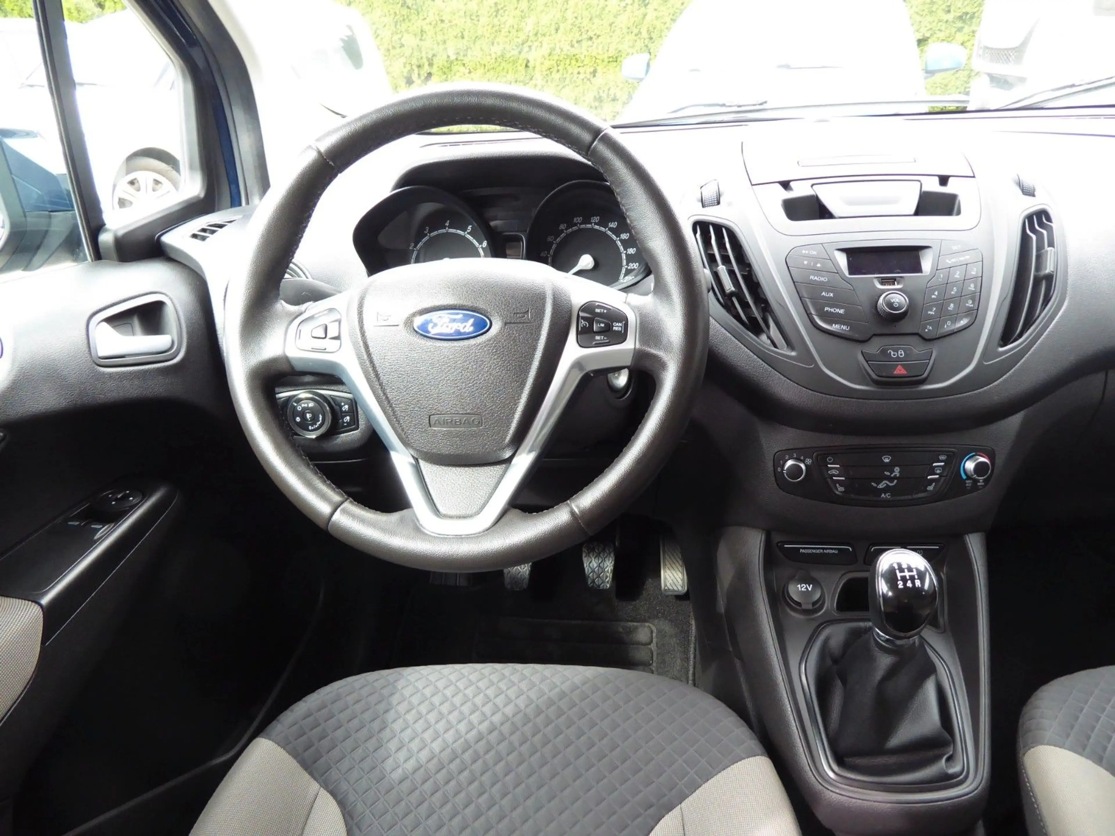 Ford Tourneo Courier Trend Klima/Zahnriemen+HU neu — photo 14