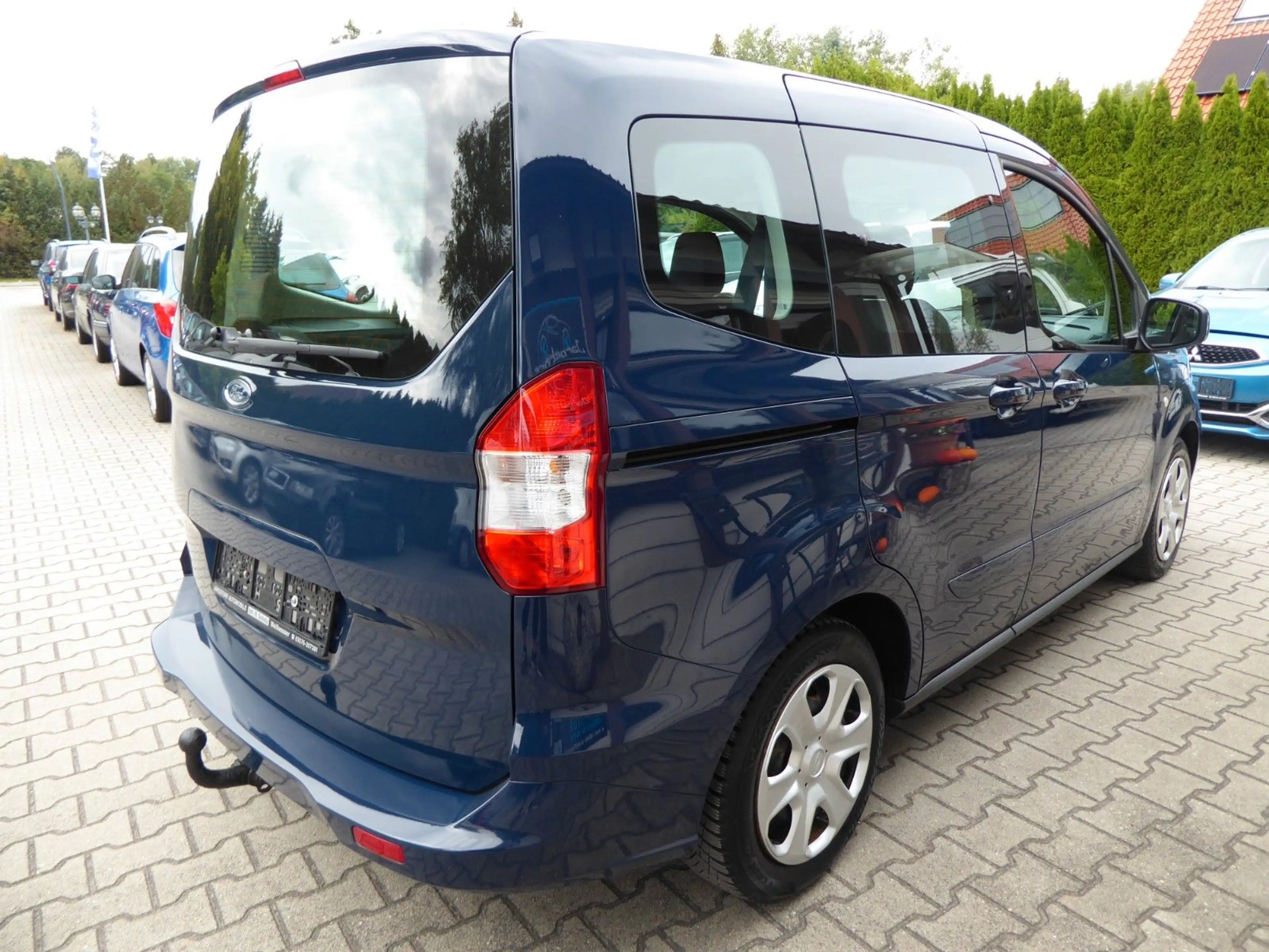 Ford Tourneo Courier Trend Klima/Zahnriemen+HU neu — photo 9