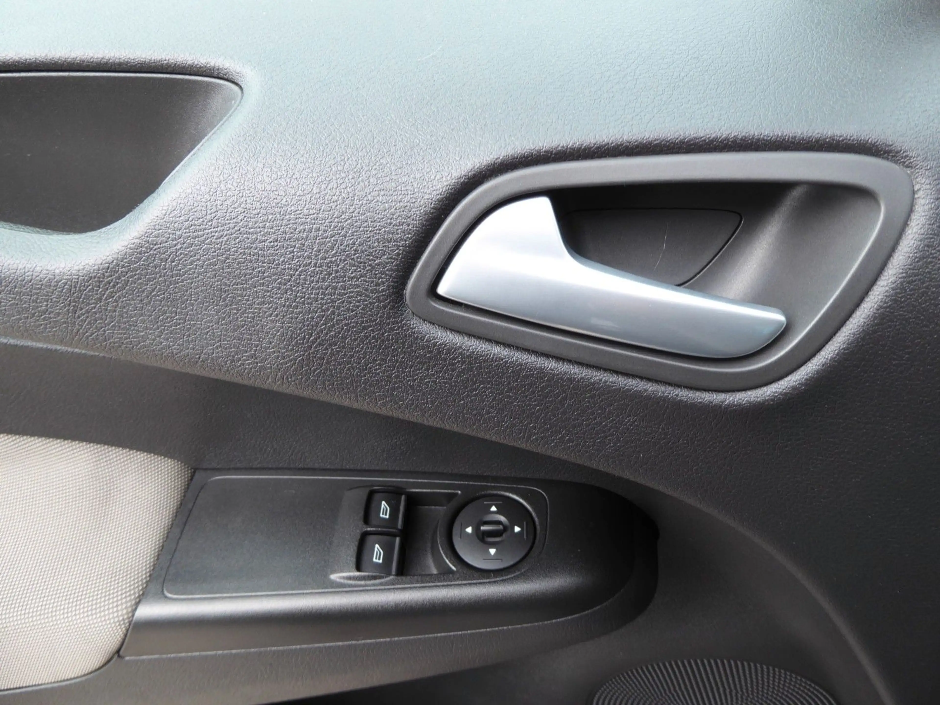 Ford Tourneo Courier Trend Klima/Zahnriemen+HU neu — photo 31