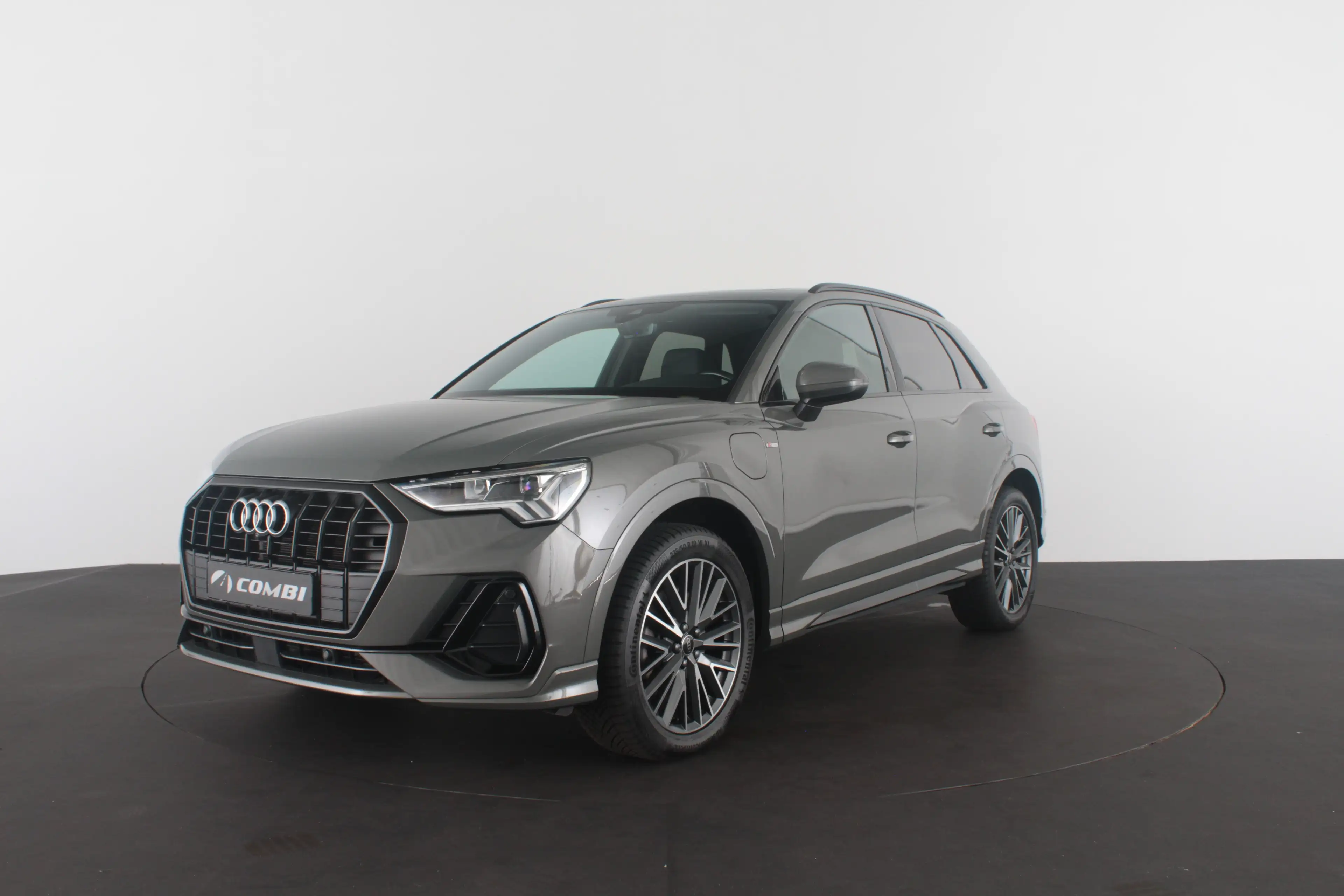 Audi Q3 45 TFSI e S edition Panodak | 245pk | Plug-in Hybr — photo 13