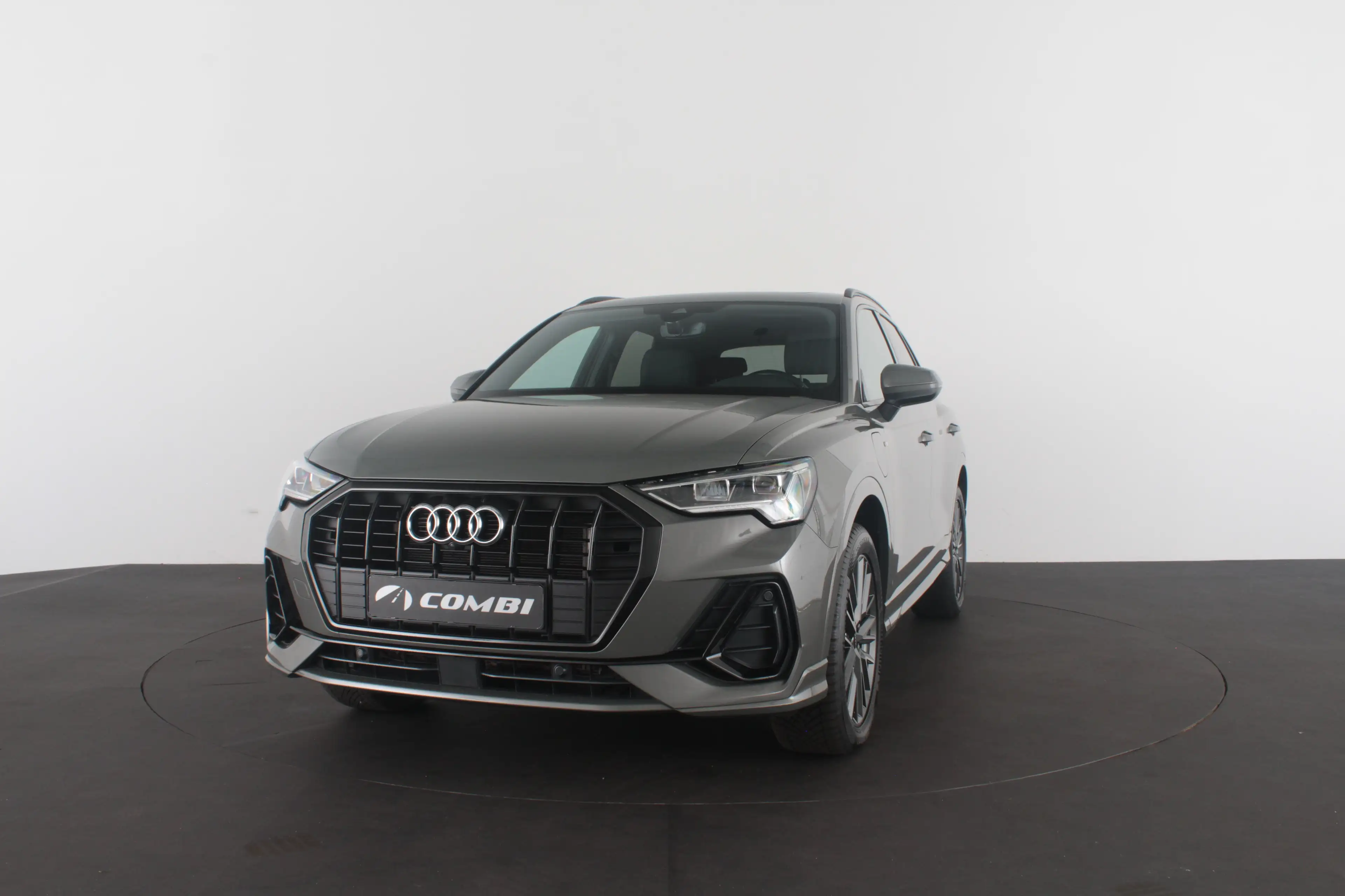 Audi Q3 45 TFSI e S edition Panodak | 245pk | Plug-in Hybr — photo 5