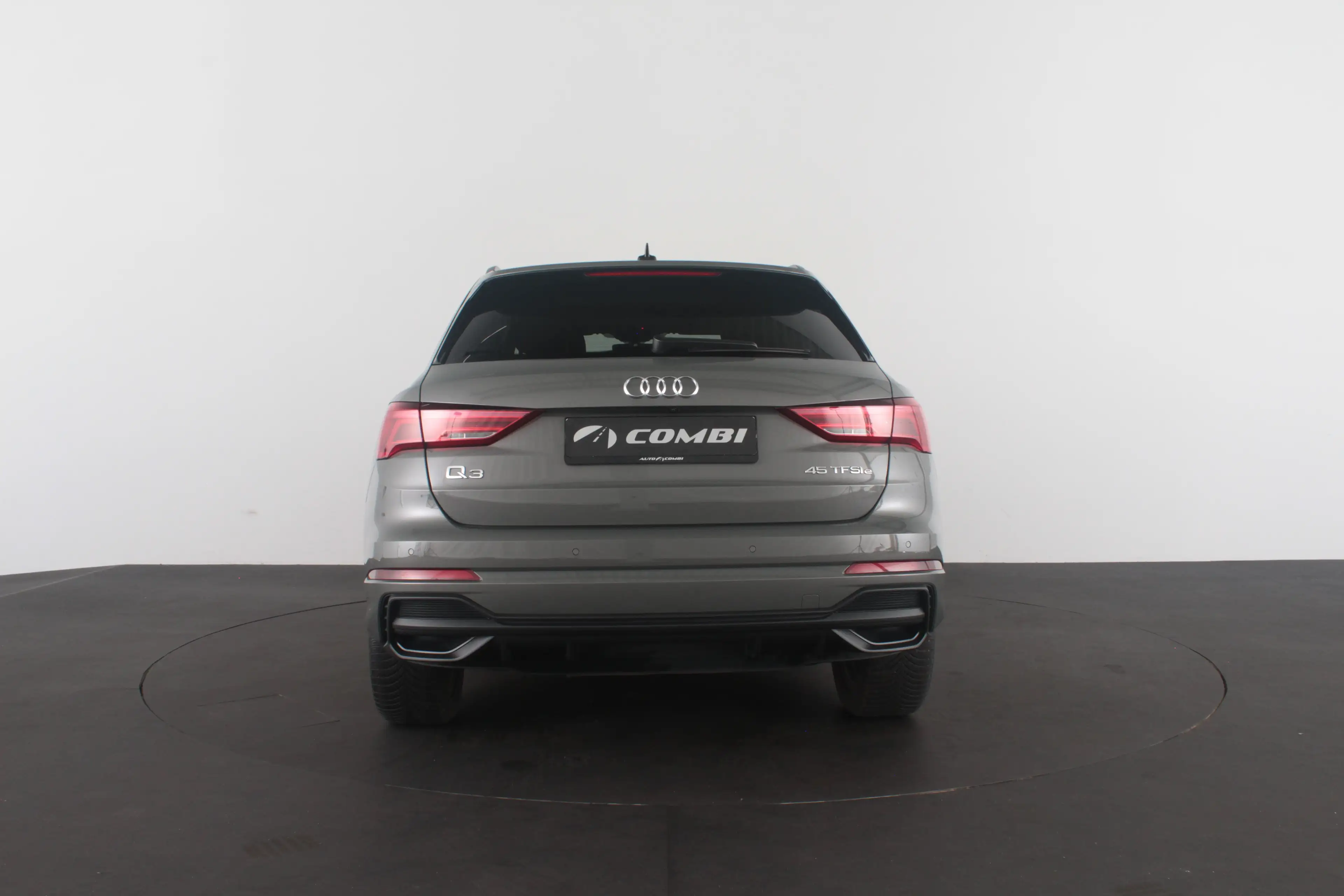 Audi Q3 45 TFSI e S edition Panodak | 245pk | Plug-in Hybr — photo 10