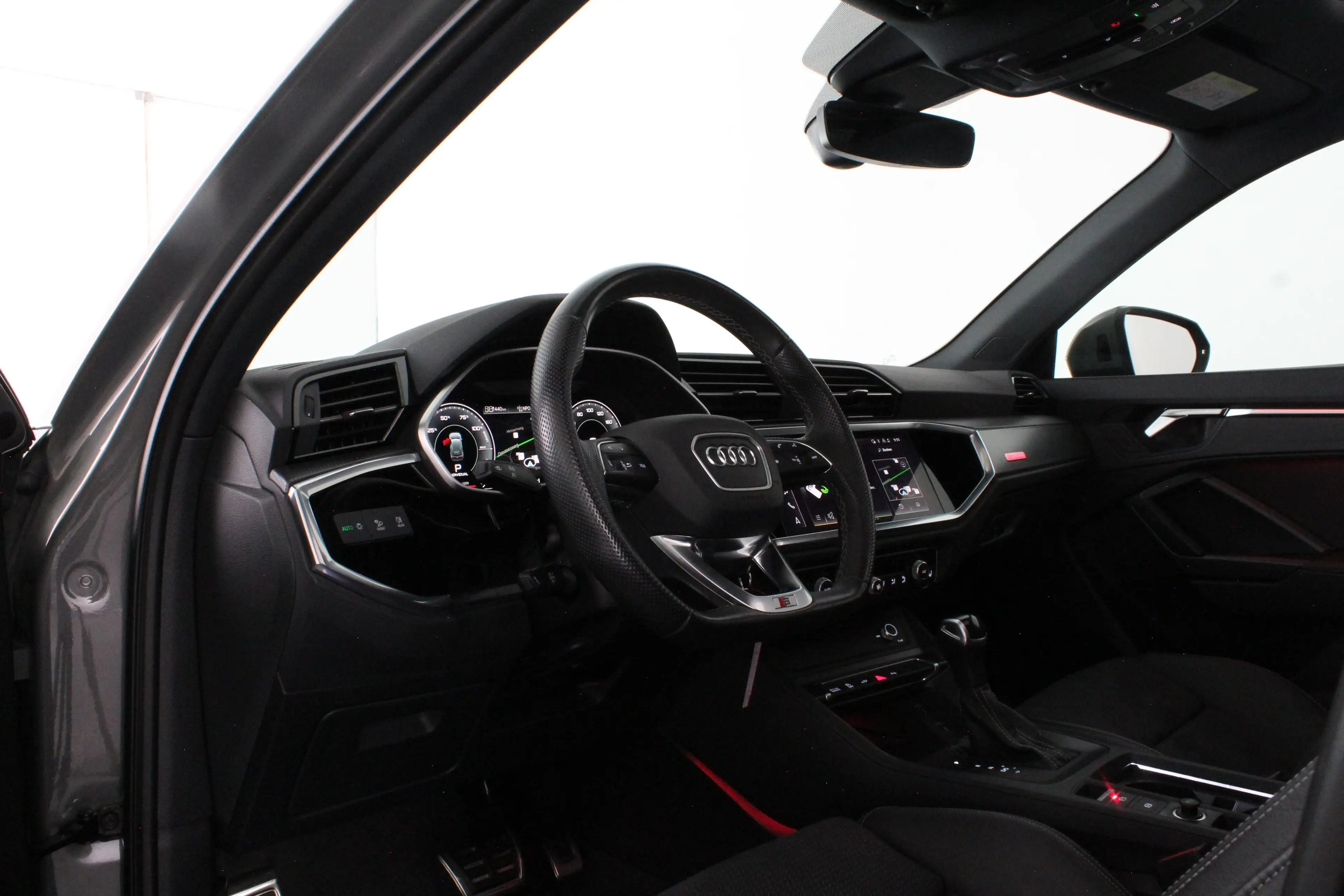 Audi Q3 45 TFSI e S edition Panodak | 245pk | Plug-in Hybr — photo 39