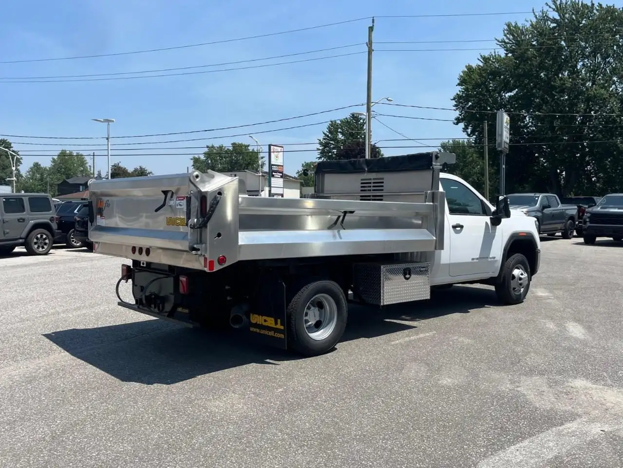 GMC Sierra 3500HD photo GMC Sierra 3500HD
