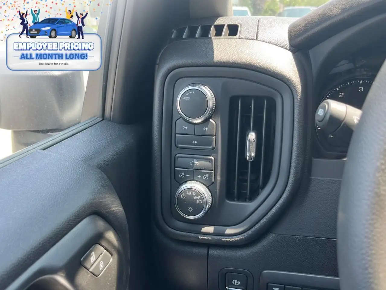 GMC Sierra 3500HD снимка GMC Sierra 3500HD