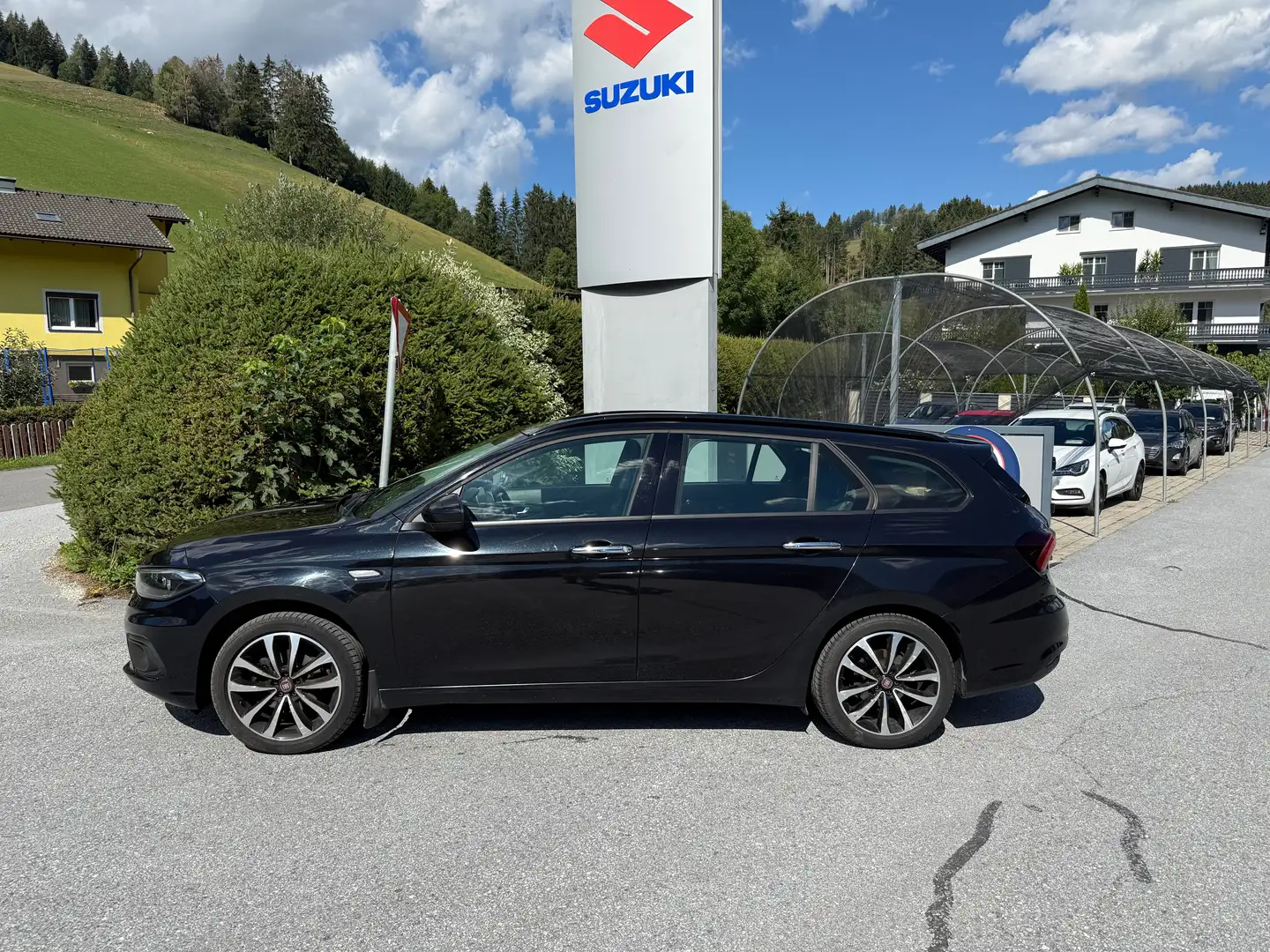 Fiat Tipo 1.6 MulitJet Lounge Schwarz - 2