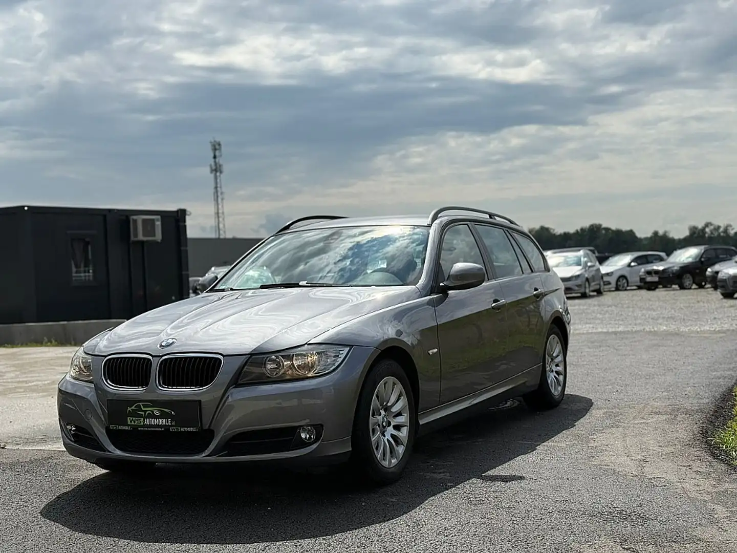 BMW 318 i Touring Österreich-Paket Grijs - 1