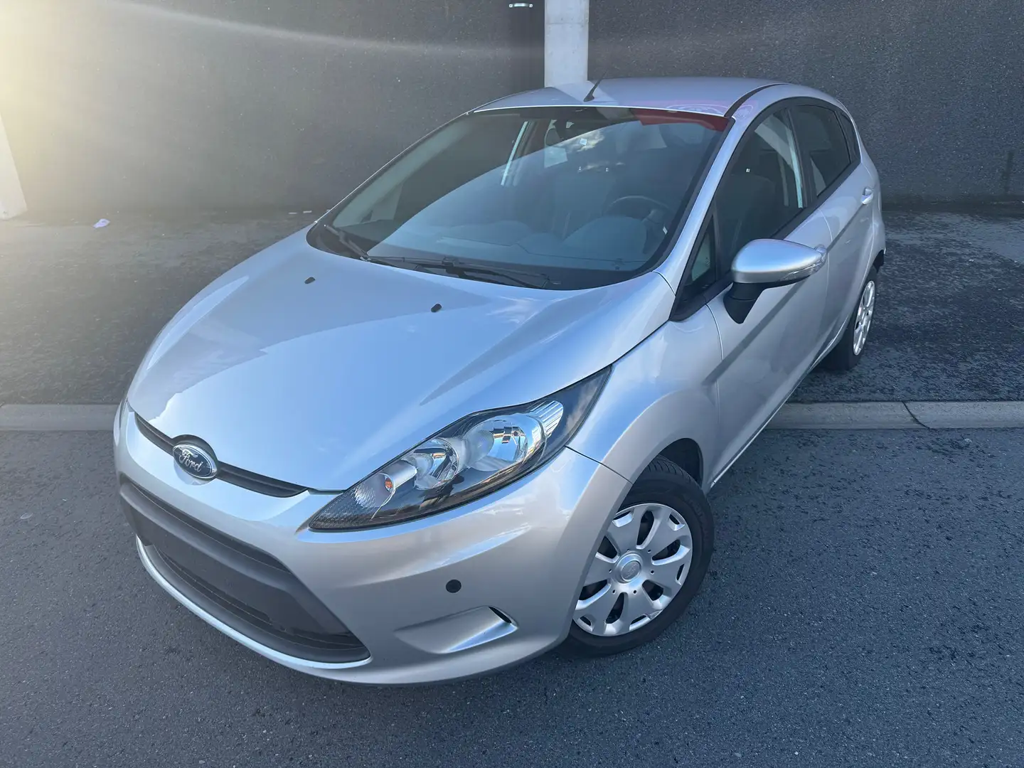 Ford Fiesta Fiesta 1.6 TDCi Econetic DPF Argent - 1