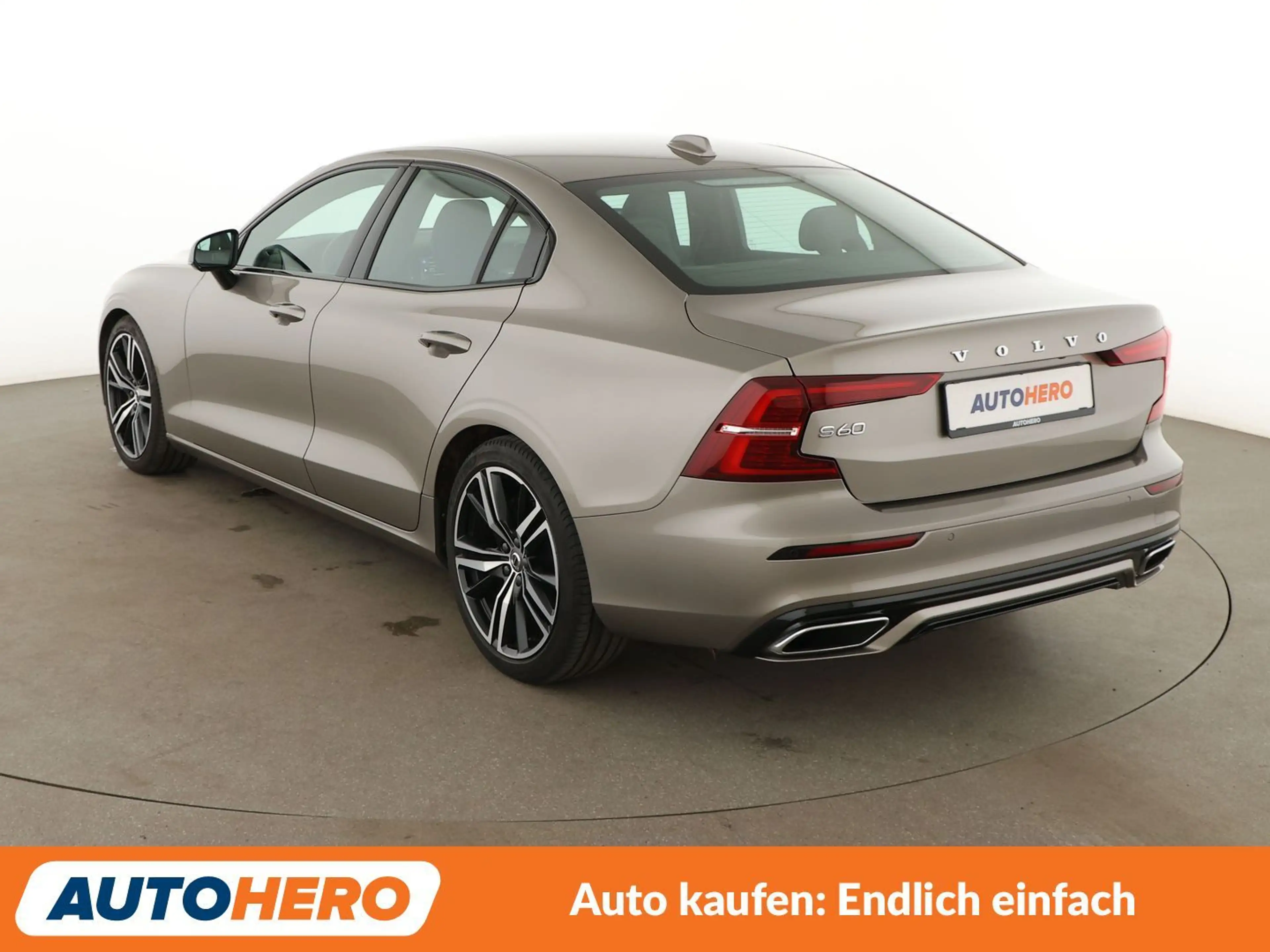 Volvo S60 2.0 T4 R-Design Aut.*NAVI*TEMPO*CAM*PDC*SHZ* — photo 4
