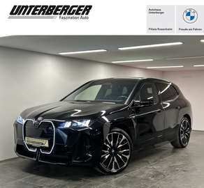M70 xDrive M Sportpaket Pro PA. Prof. Pano. B&W AH