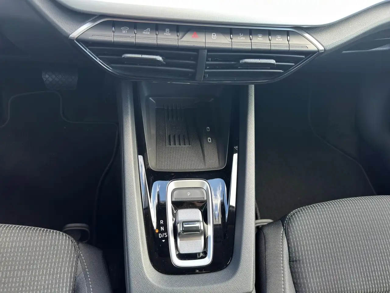 Skoda Octavia Selection 2.0 TDI DSG AHK RFK ACC APP LED, миниатюра 18