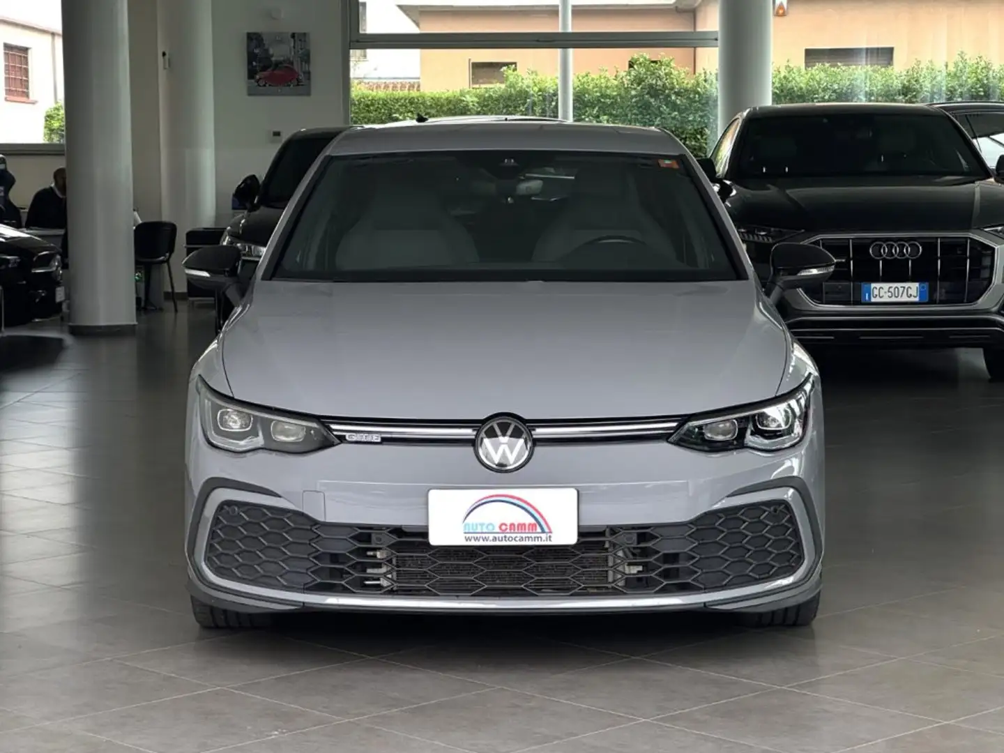 Volkswagen Golf GTE 1.4 Plug-In Hybrid DSG Grijs - 2